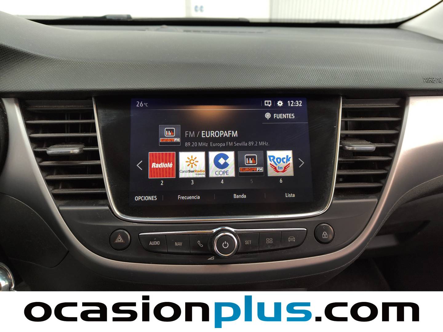 Foto Opel Crossland X Opel Crossland X 1.2 MPFI Selective (81 CV)