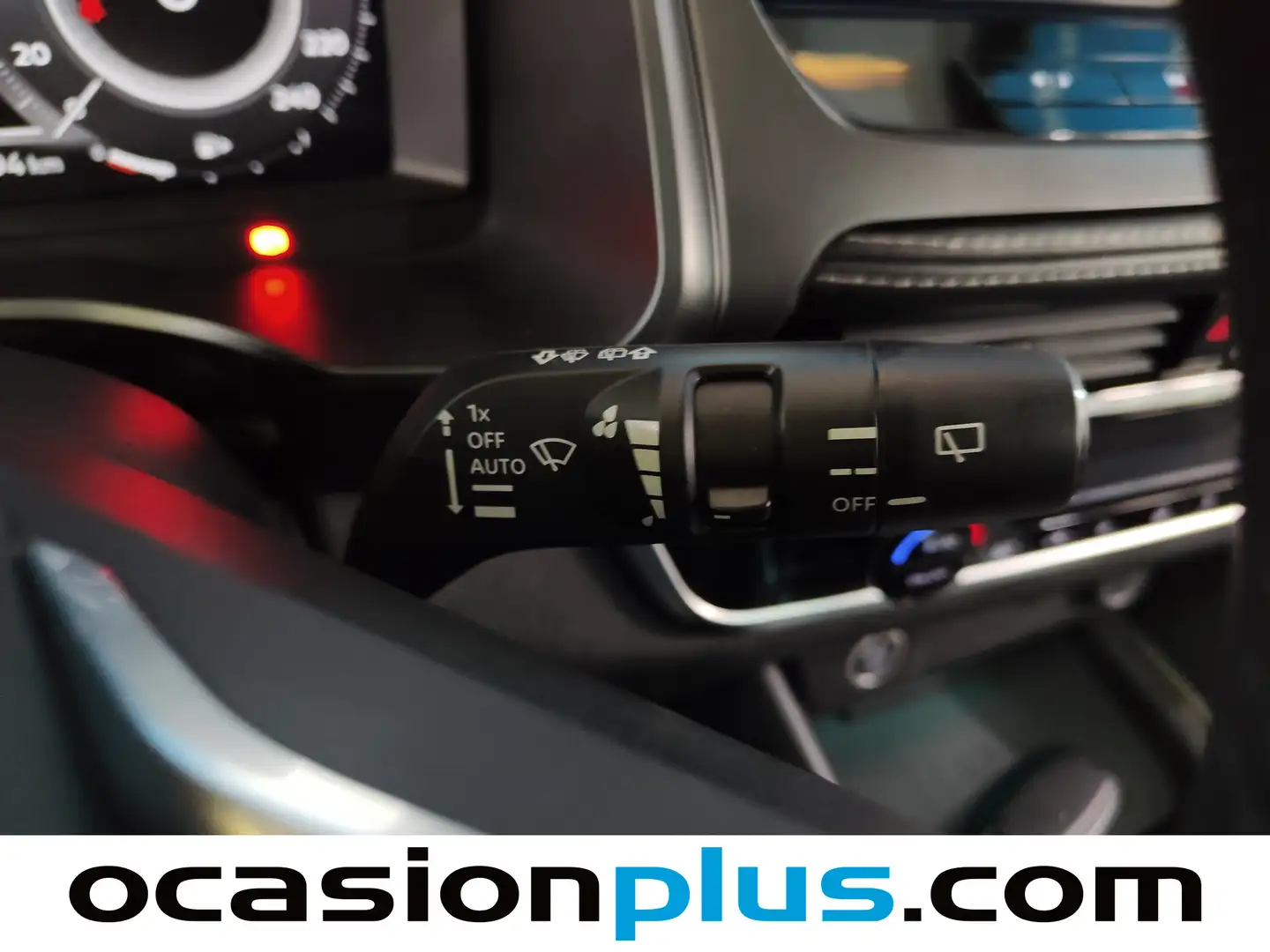 Foto Nissan QASHQAI Nissan Qashqai DIG-T 140 mHEV N-Connecta (140 CV)