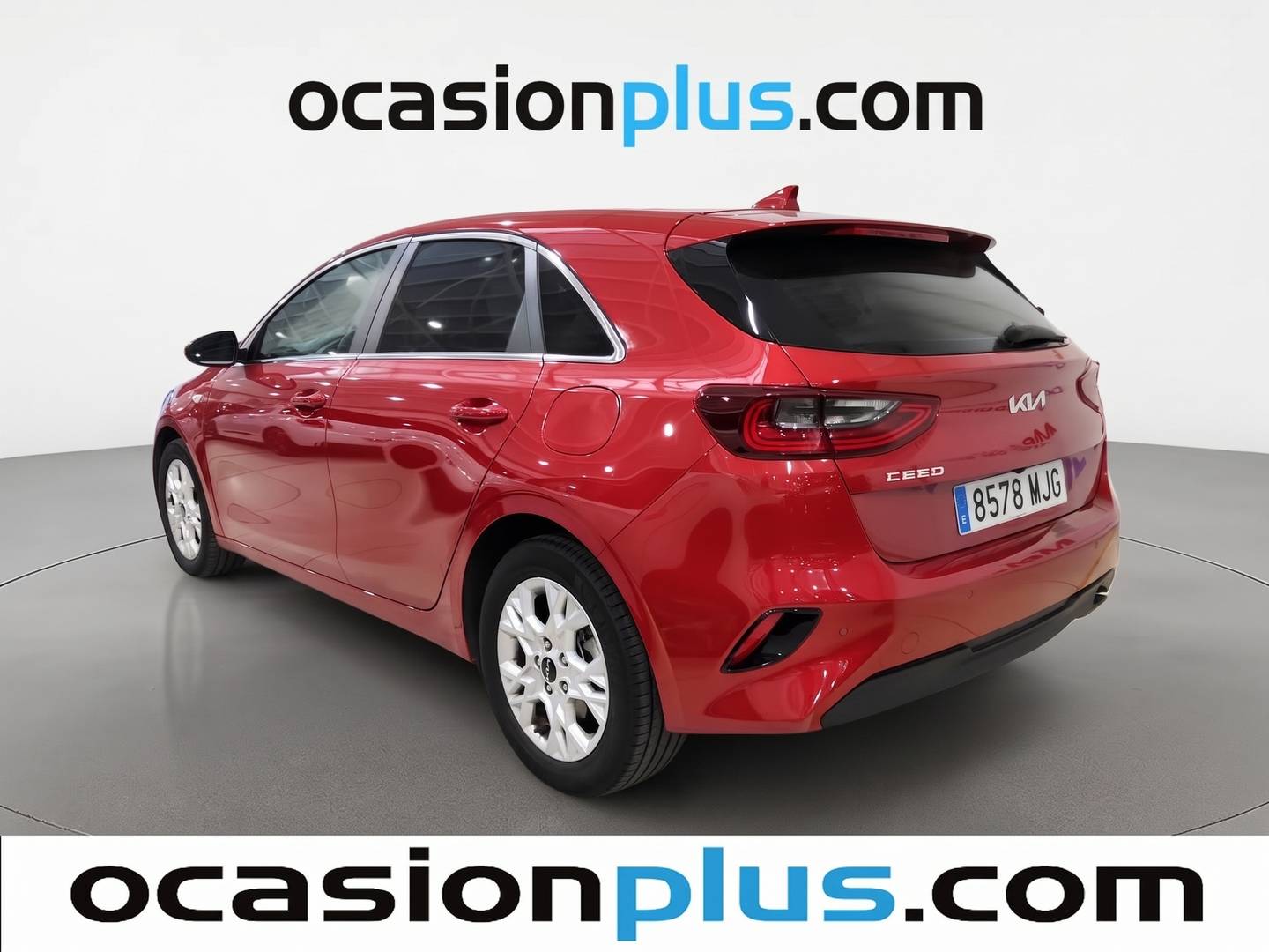 Foto trasera KIA Ceed KIA Ceed 1.6 MHEV iMT Drive (136 CV) izquierda