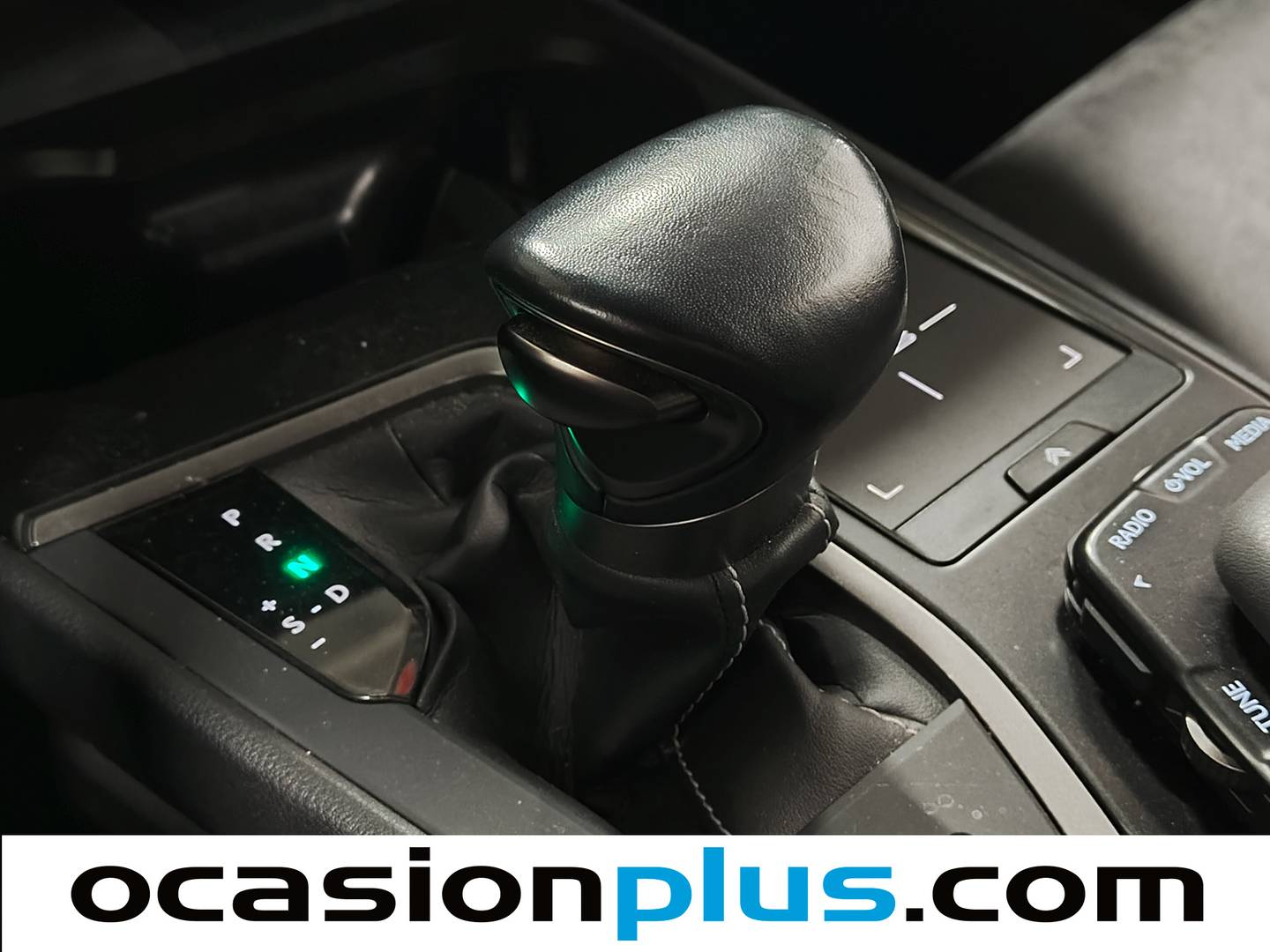 Lexus UX Lexus UX 250h Business 2WD (184 CV) de segunda mano
