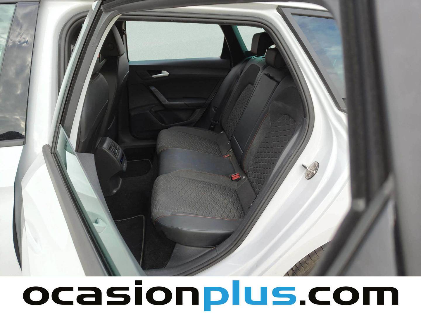 Foto asientos traseros Seat León Seat León ST 2.0 TDI S&S FR XXL DSG (150 CV)