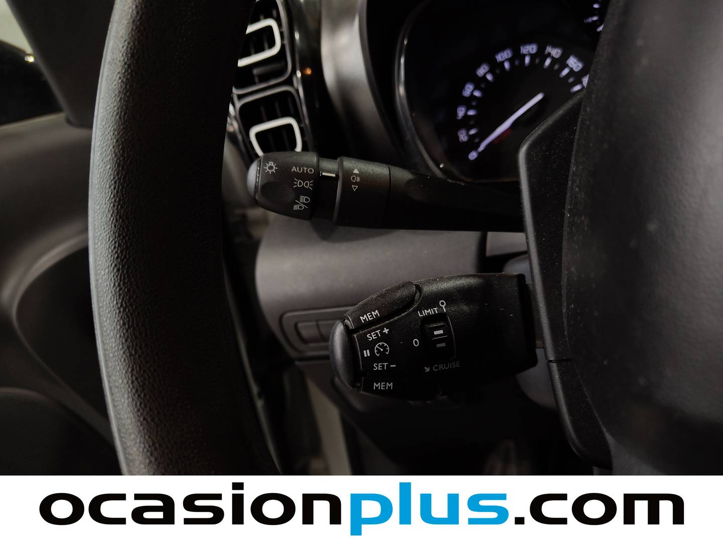 Equipamiento del Citroën C3 Aircross Citroën C3 Aircross PureTech 110 S&S Live Pack (110 CV)