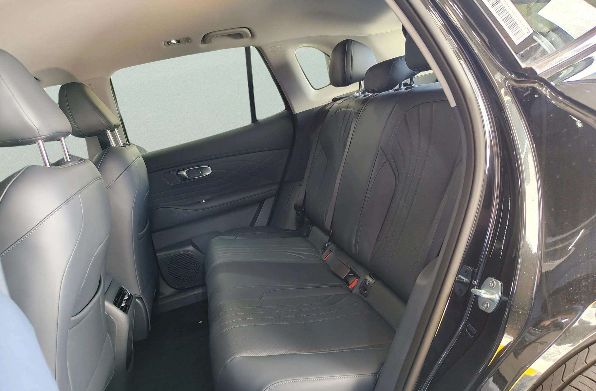 Geely Starray EM-i 1.5 PHEV Pro - foto 14