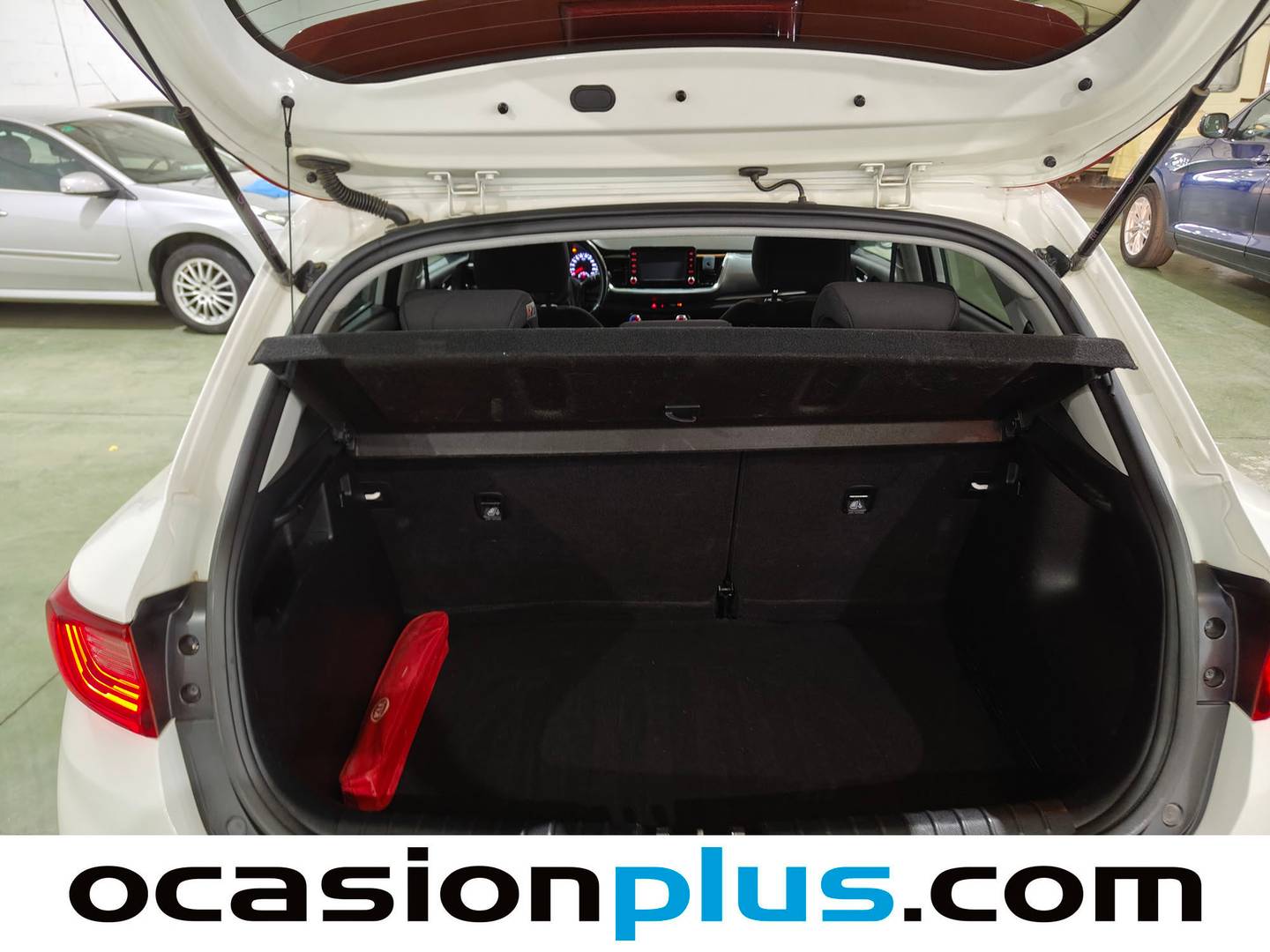 Fotos maletero KIA Stonic KIA Stonic 1.0 T-GDi Drive (120 CV)