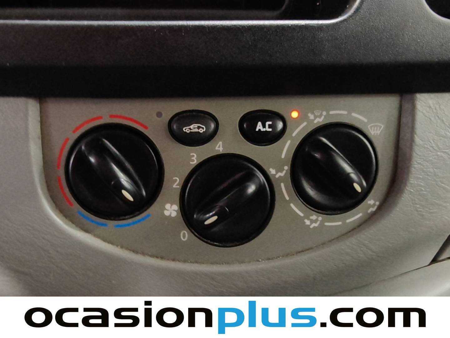 Acabados Nissan Primastar Nissan Primastar Furgón 1.9 dCi (82 CV) 3 Plazas Semicamperizado