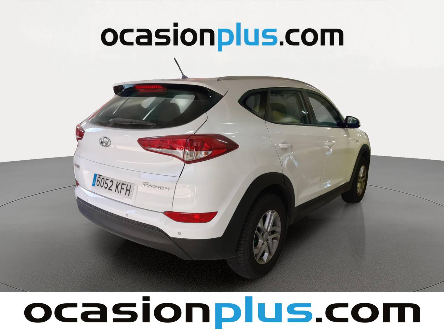 Foto trasera Hyundai Tucson Hyundai Tucson 1.6 GDI BlueDrive Essence 4x2 (131 CV) derecha