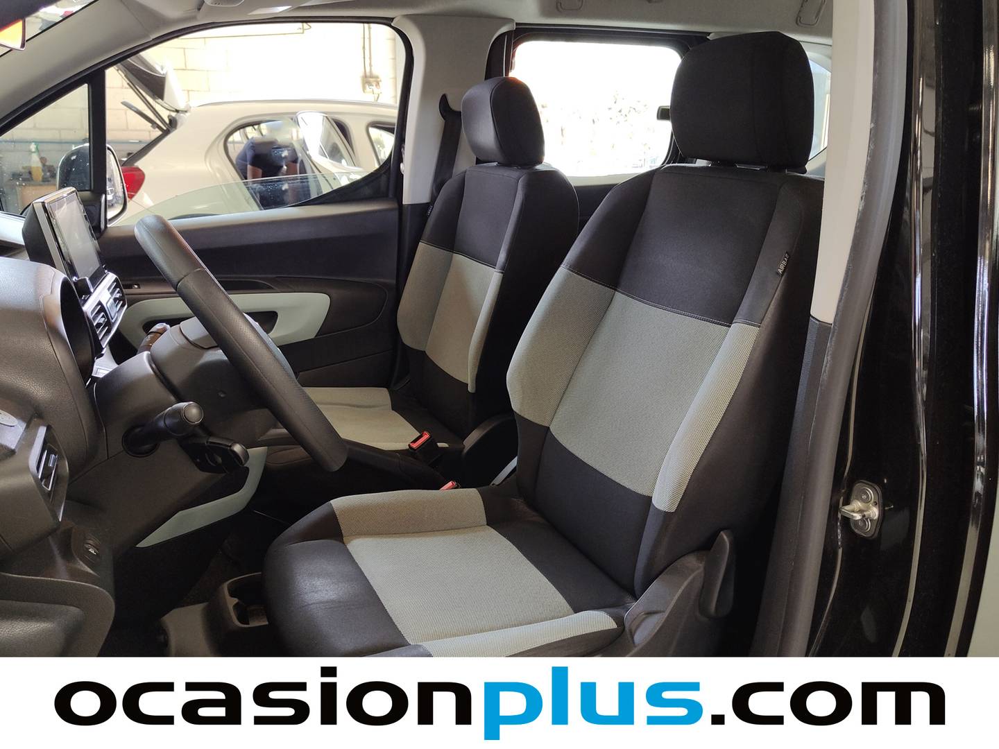 Foto asientos delanteros Citroën Berlingo Citroën Berlingo Combi BlueHDi 100 Talla M Feel (100 CV)
