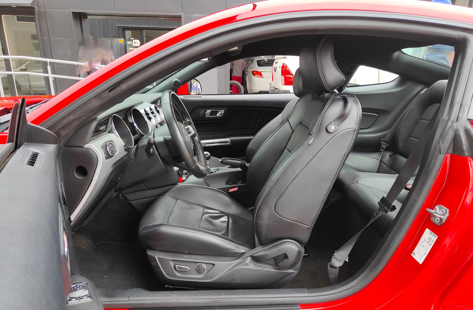 Ford Mustang 2.3 EcoBoost Mustang (Fastback) - foto 10