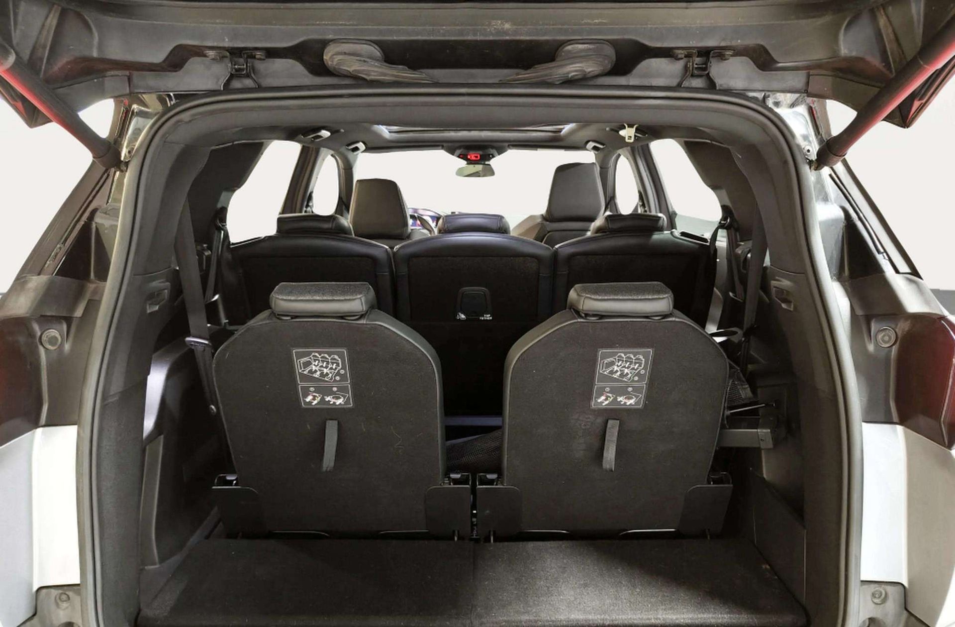 Peugeot 5008 PureTech 180 GT Line EAT8 7 plazas - foto 24