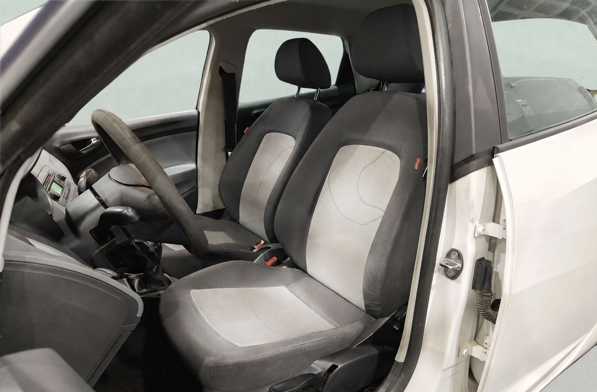 SEAT Ibiza 1.6 TDI CR Reference - foto 8