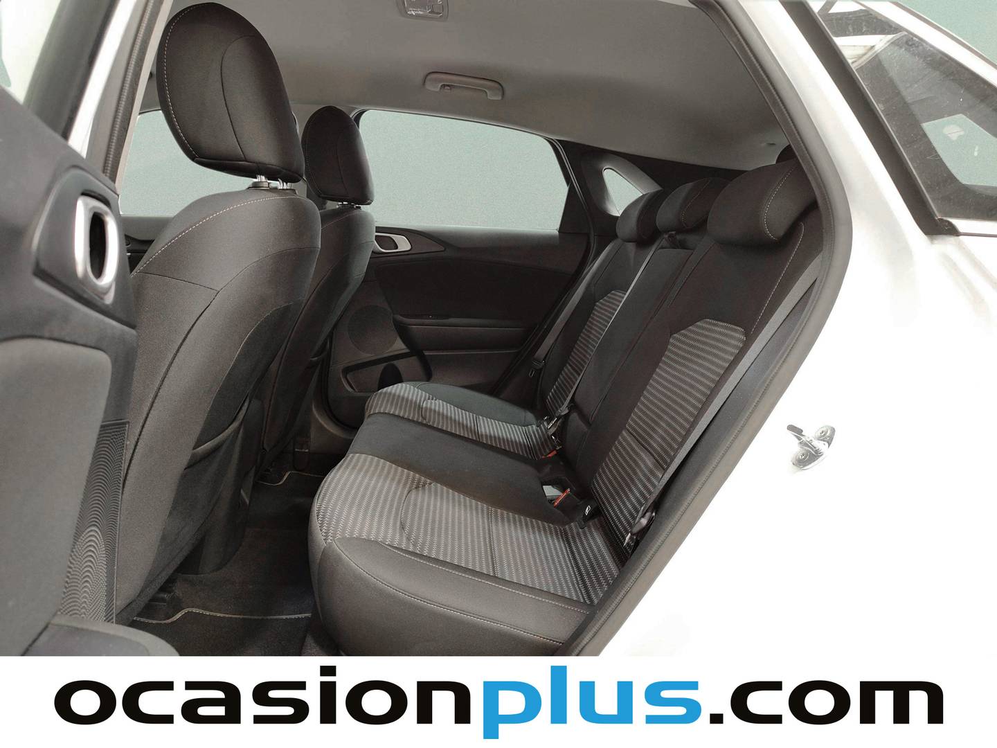 Foto asientos traseros KIA Ceed KIA Ceed 1.0 T-GDI Drive (100 CV)