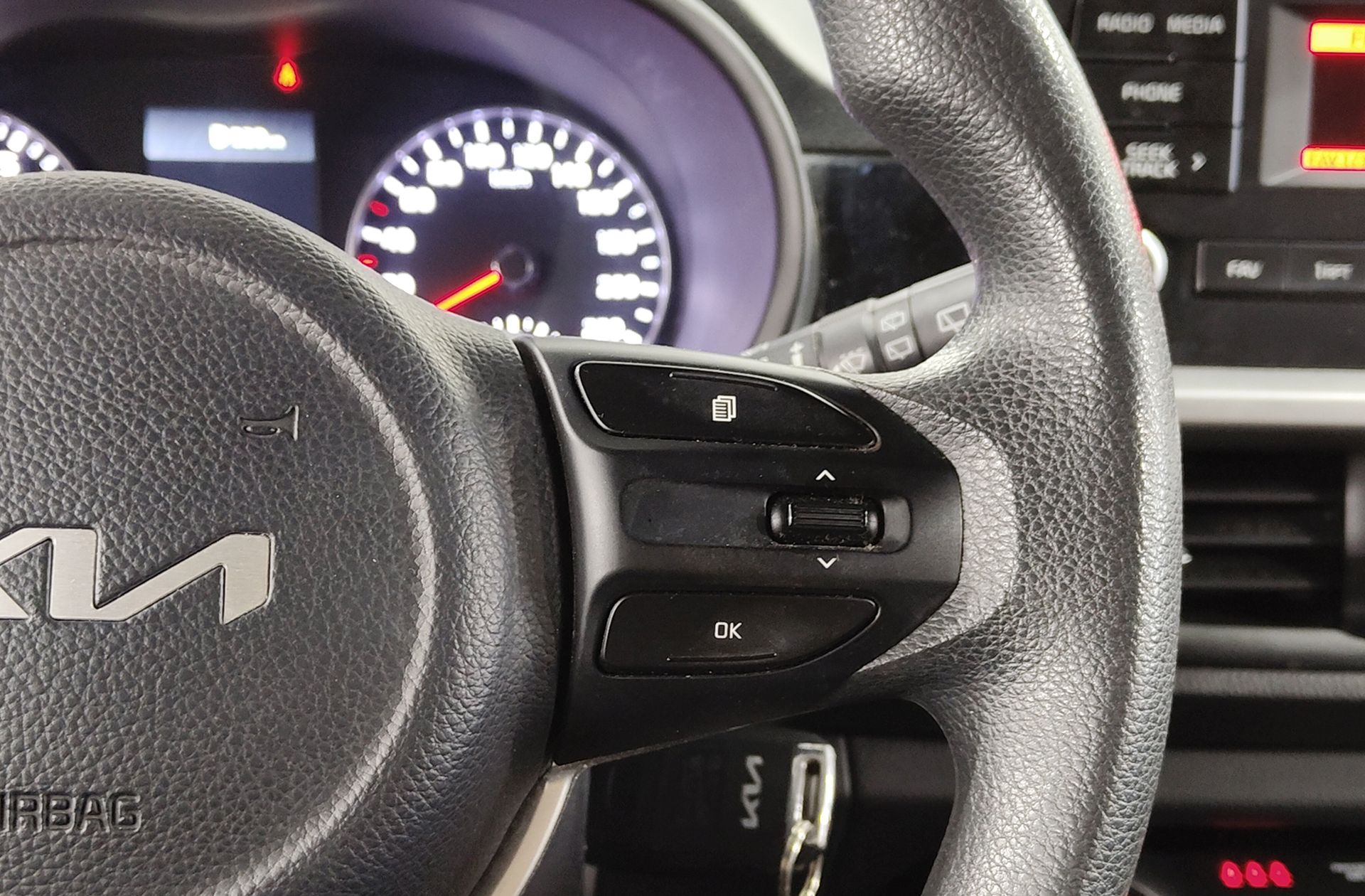 Kia Picanto 1.0 DPi Concept Pack Comfort - foto 23