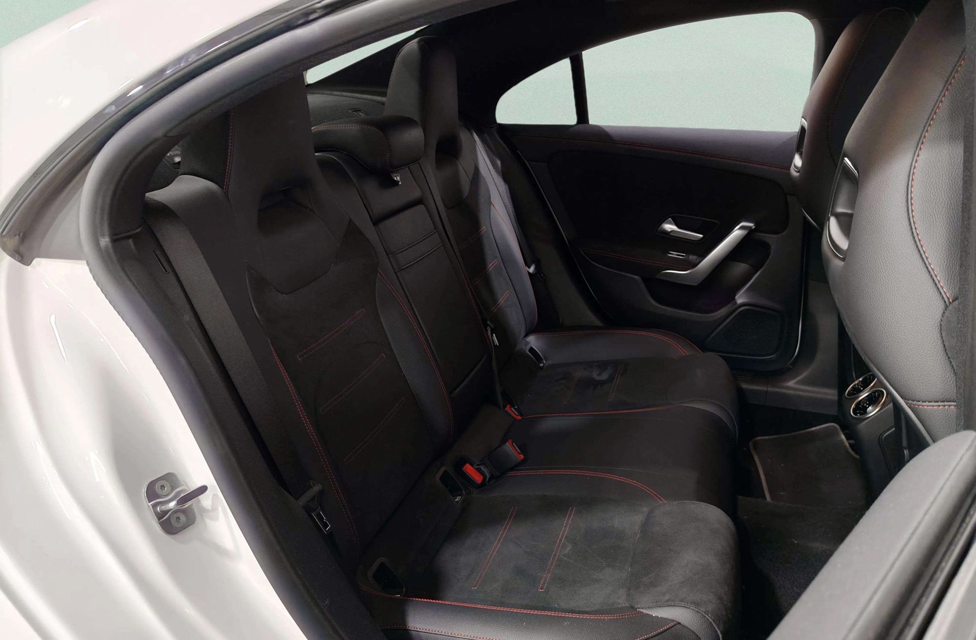 Mercedes-Benz CLA 220 d Pack AMG - foto 20