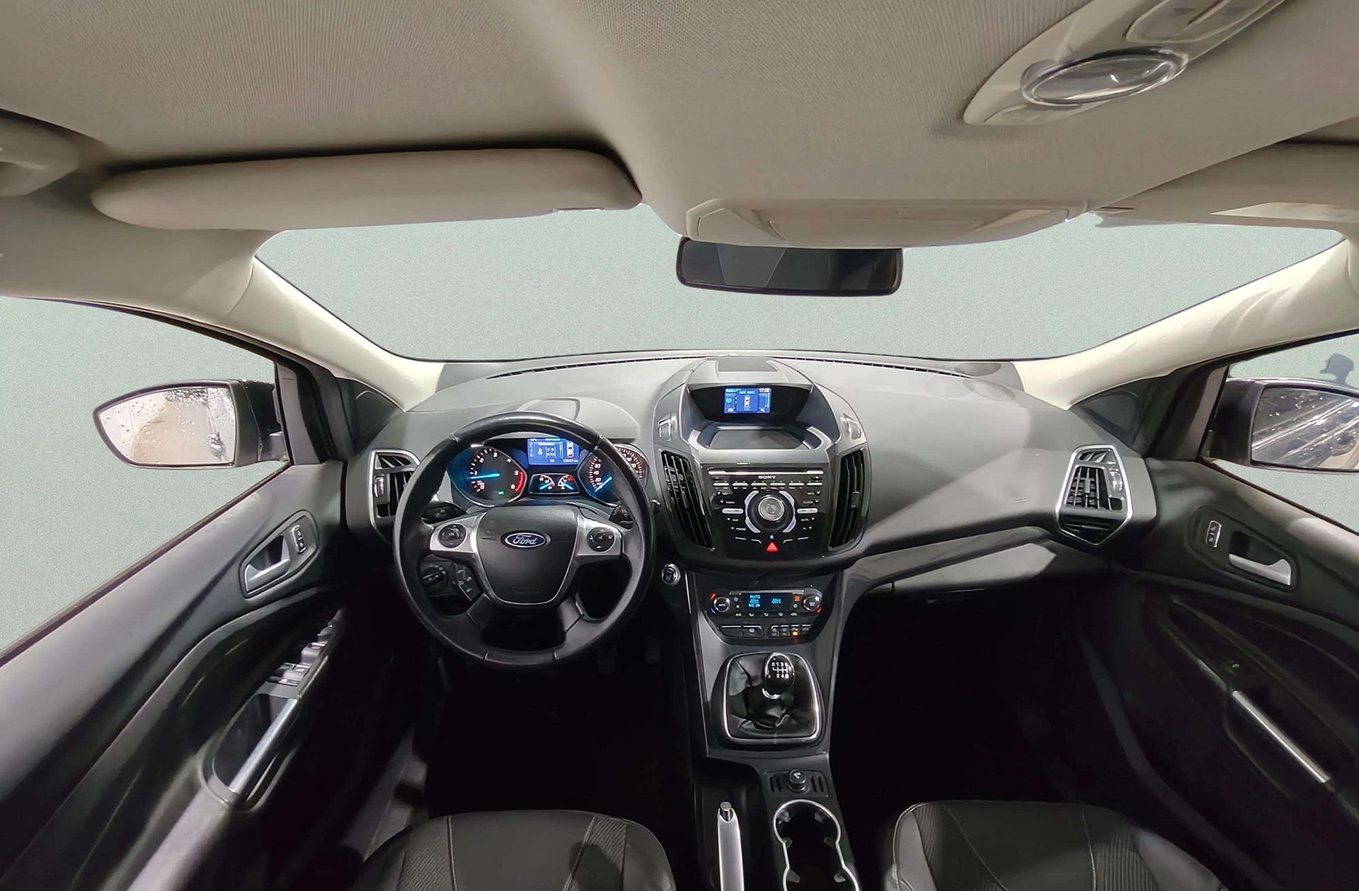 Ford Kuga 2.0 TDCi Titanium 4x2 - foto 6