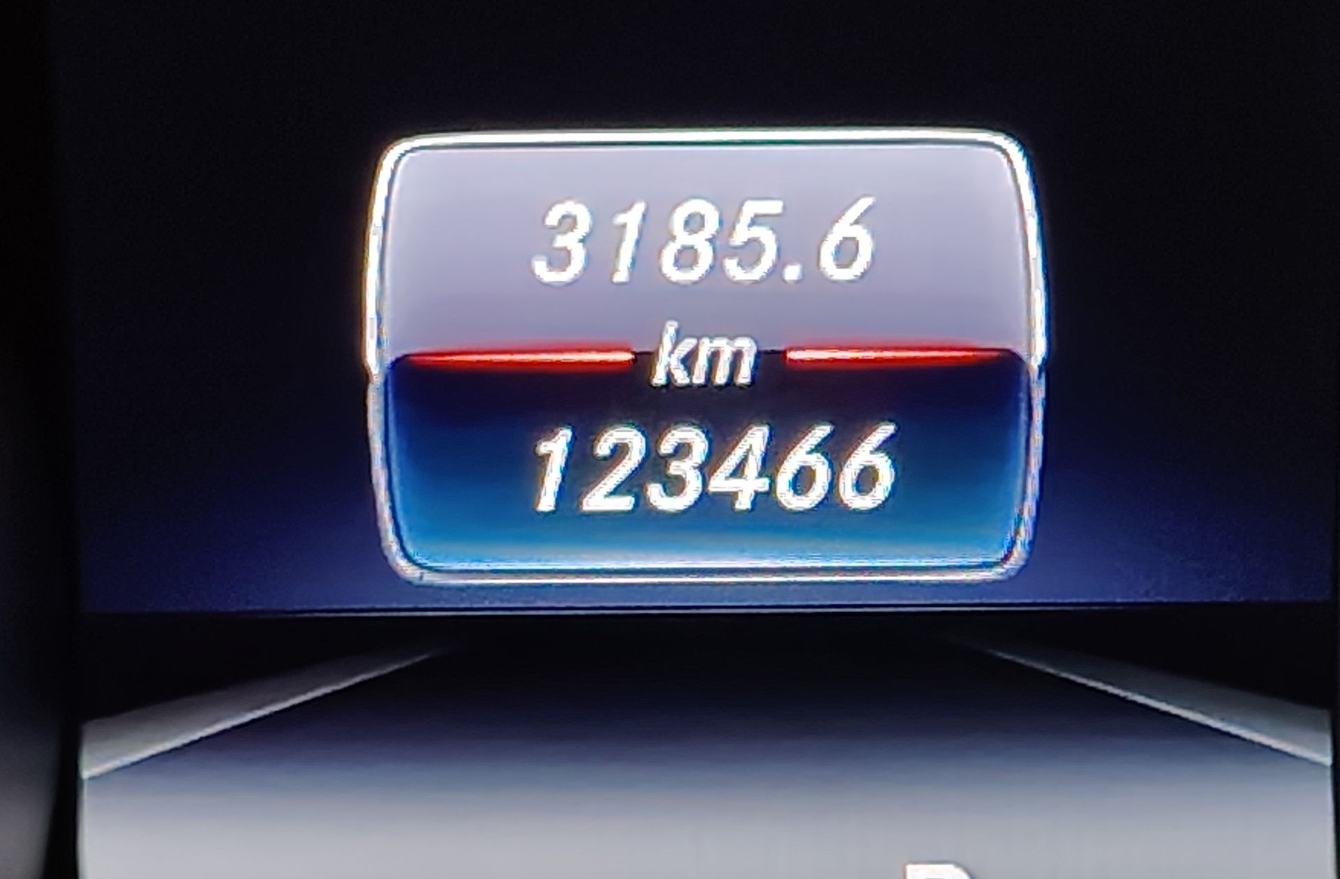 Mercedes-Benz GLA 200 d - foto 9