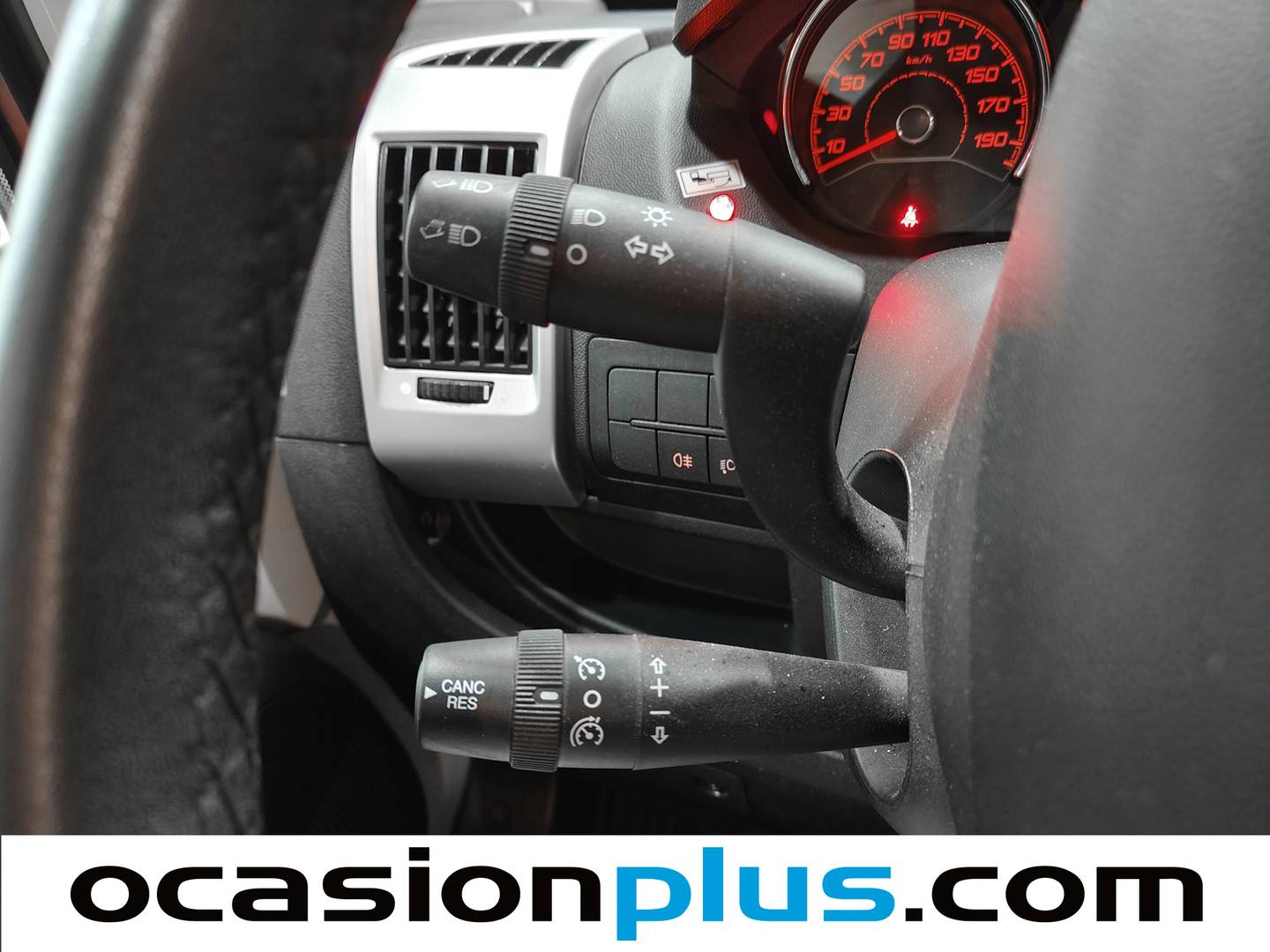 Foto Burstner BT5902 Burstner BT5902 BT5902 Travel Van T-590 (150 CV) 4 Plazas