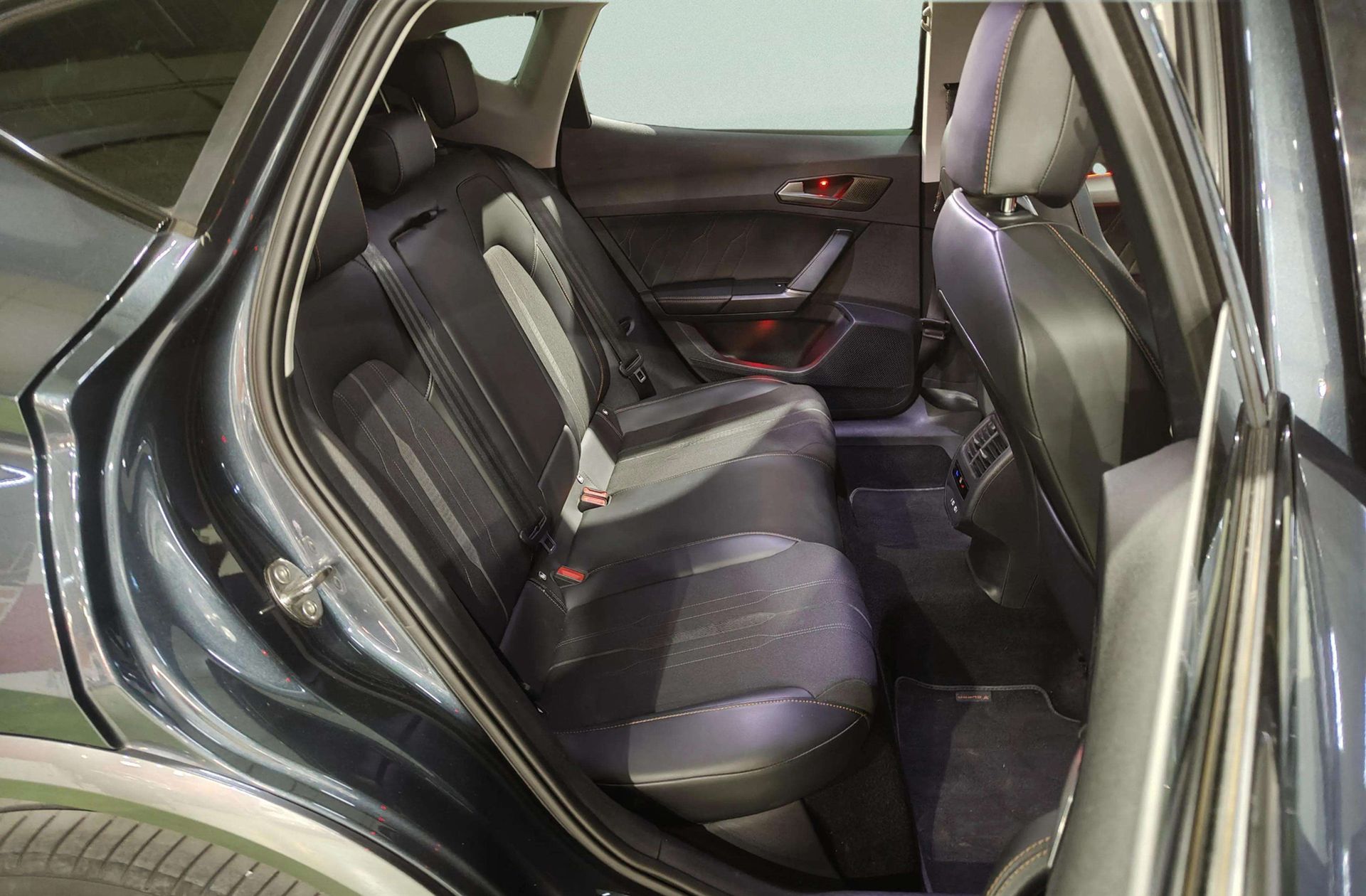 Cupra Formentor 1.5 TSI DSG - foto 17