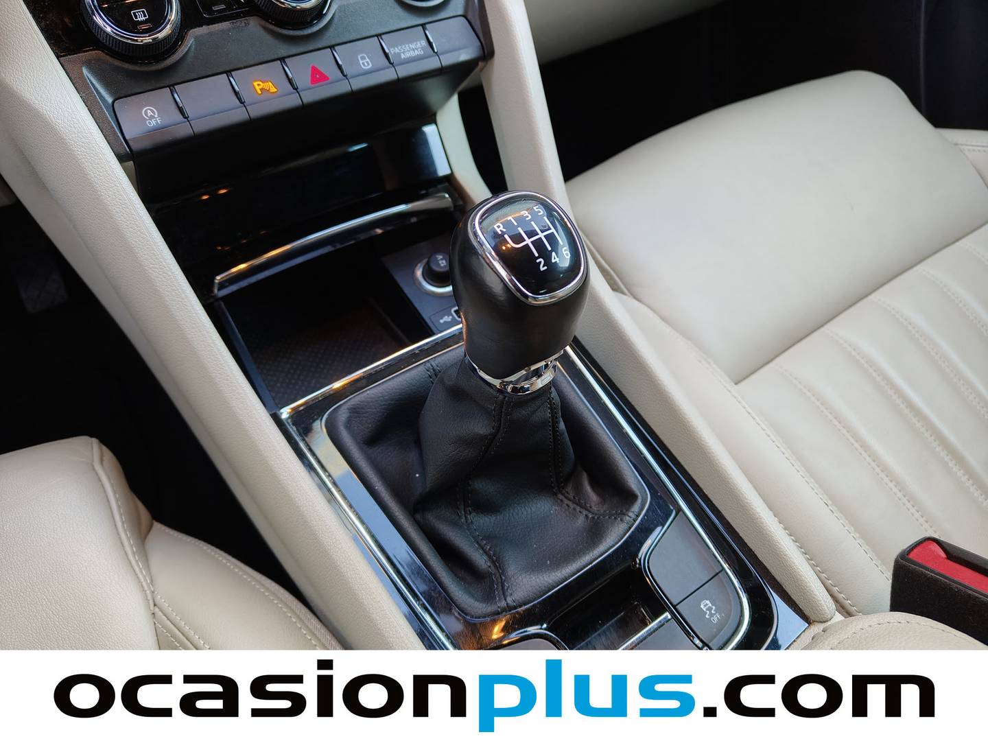 Foto Skoda Karoq Skoda Karoq 1.5 TSI ACT Style (150 CV)