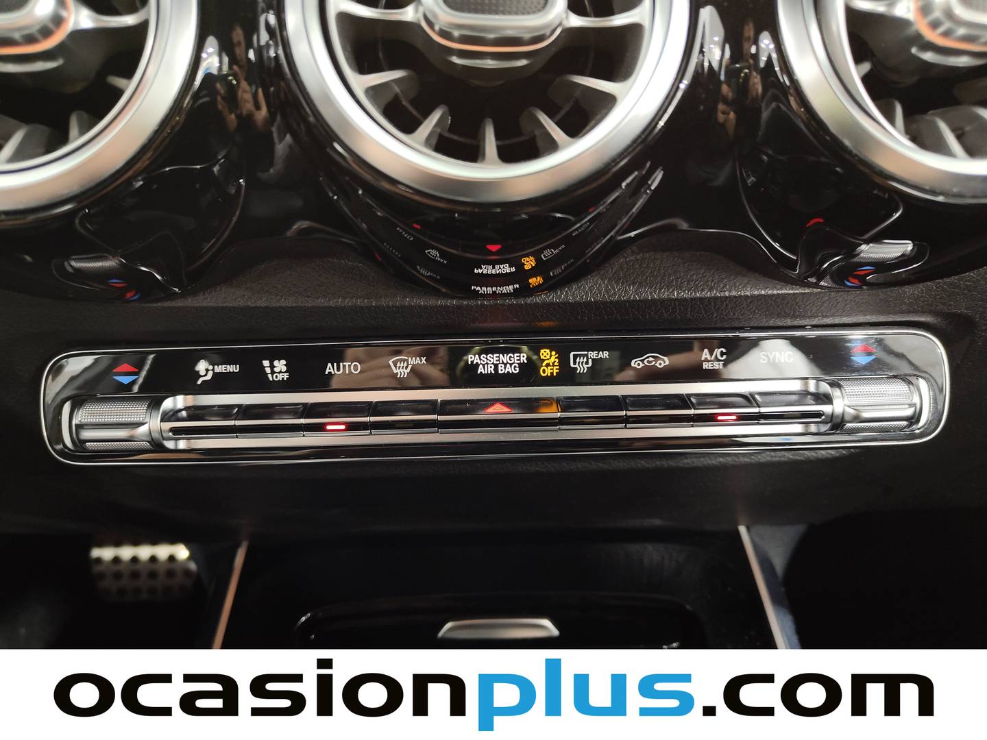 Foto Mercedes GLB Mercedes-Benz GLB 200 d (150 CV) Pack AMG 7 Plazas