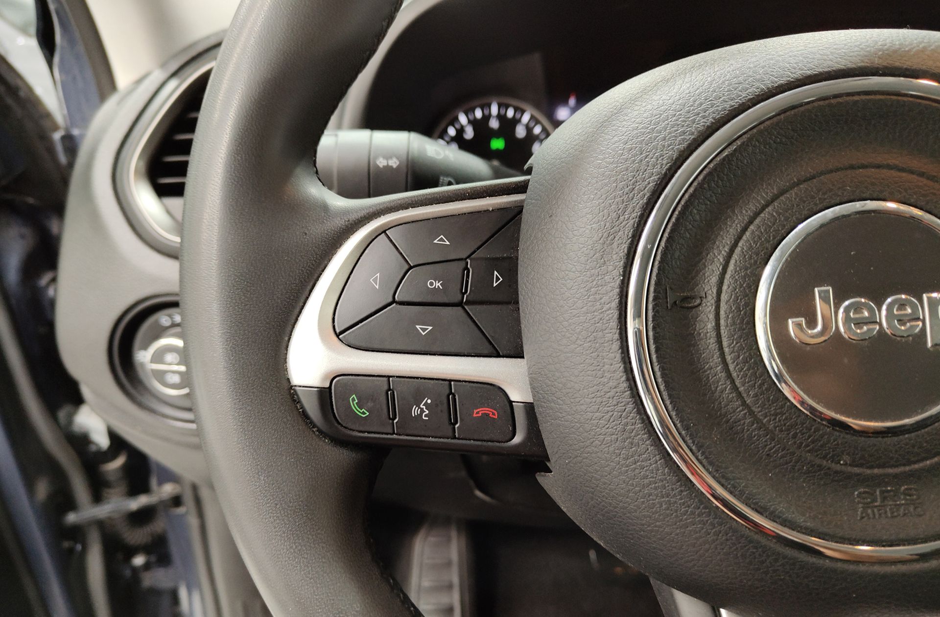 Jeep Renegade eHybrid 1.5 Limited ATX - foto 24