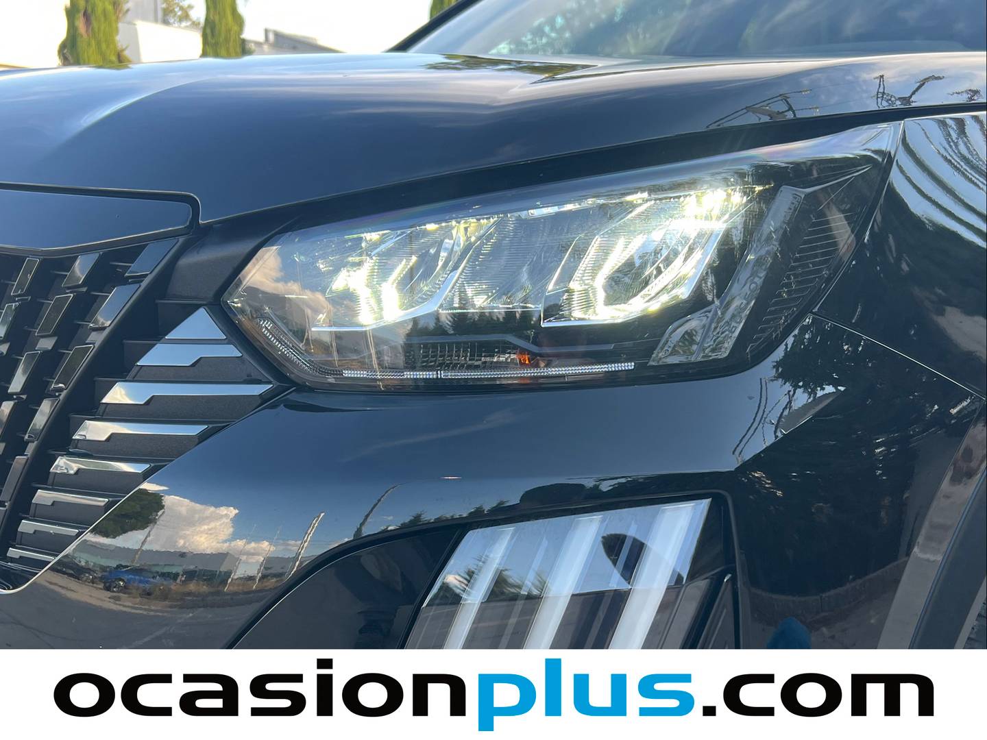 Foto Peugeot 2008 Peugeot 2008 Allure Hybrid eDCS6 (136 CV)