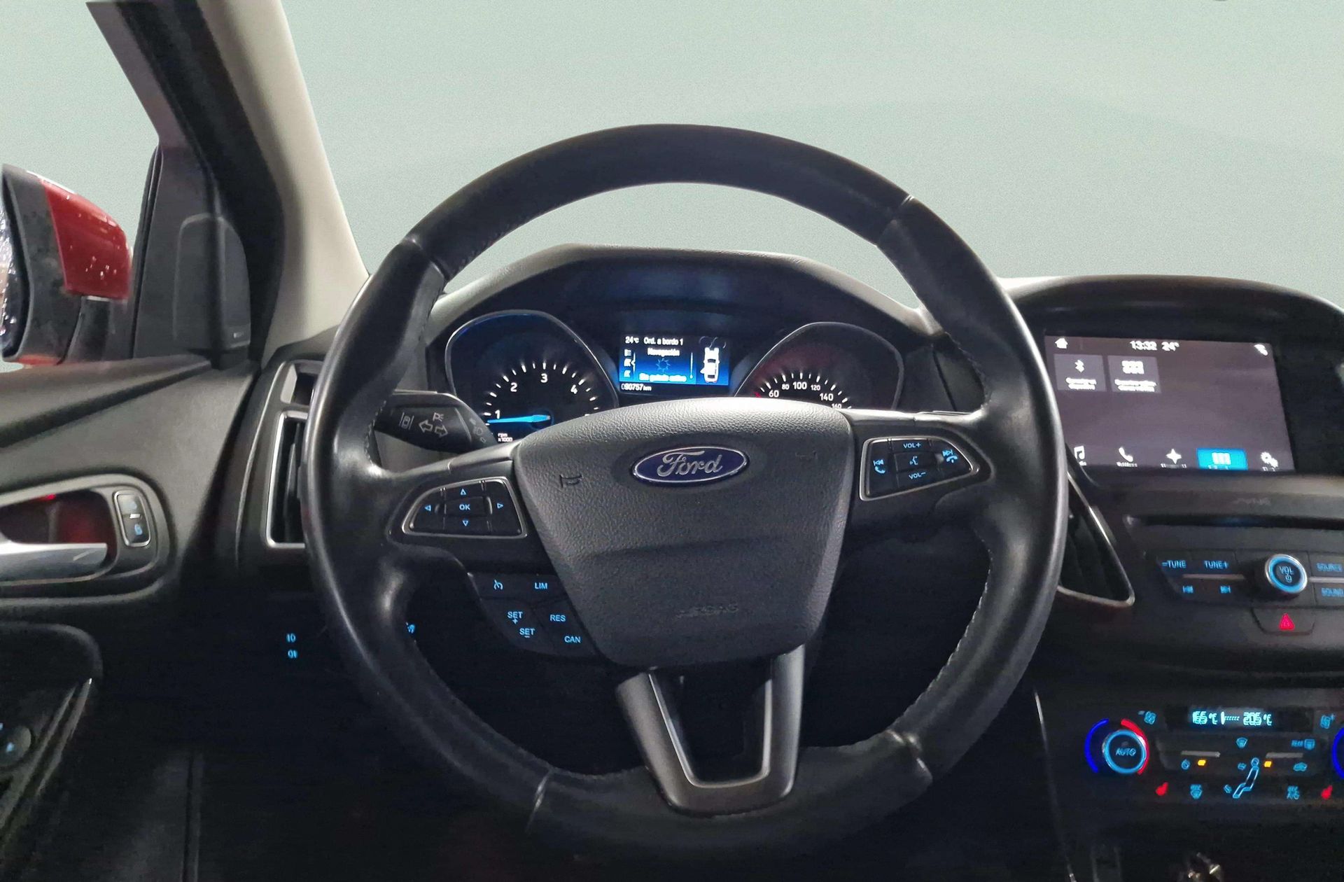Ford Focus 1.5 TDCi Titanium - foto 25