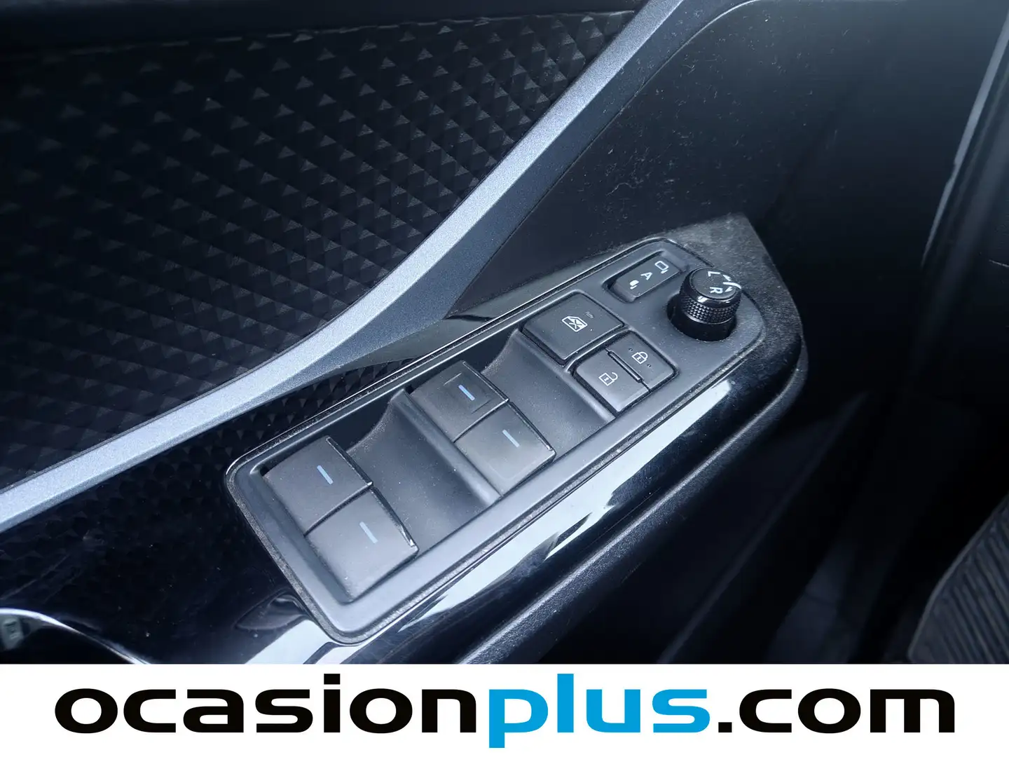 Foto Toyota C-HR Toyota C-HR 1.8 125H Advance  (122 CV)