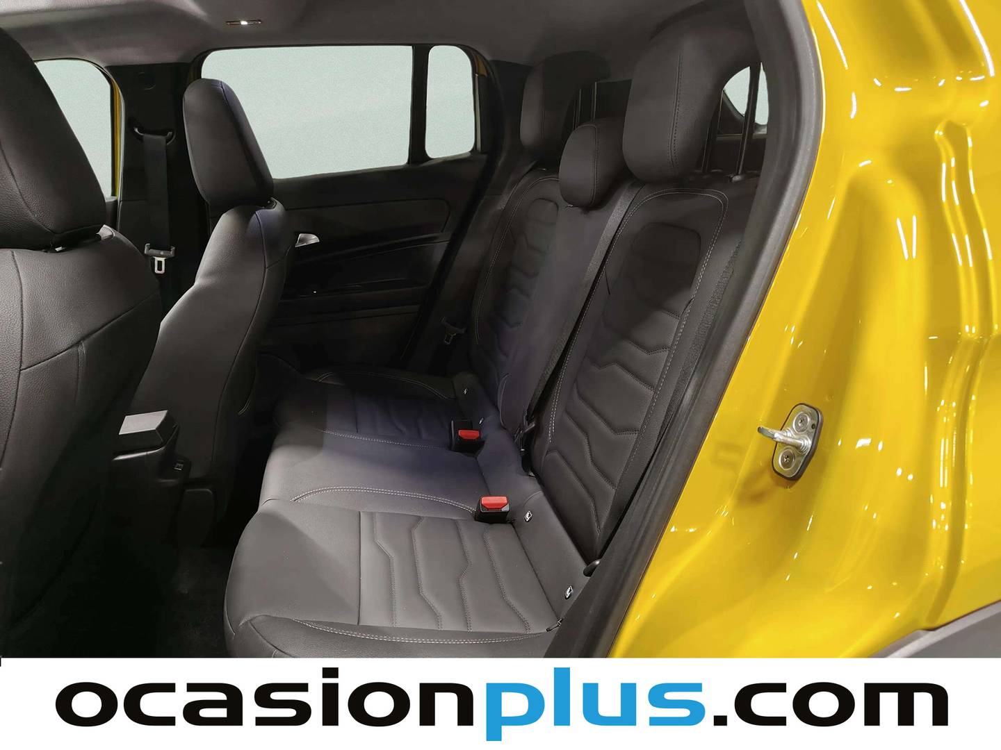 Foto asientos traseros Jeep Avenger Jeep Avenger 1.2 eHybrid Summit (100 CV)