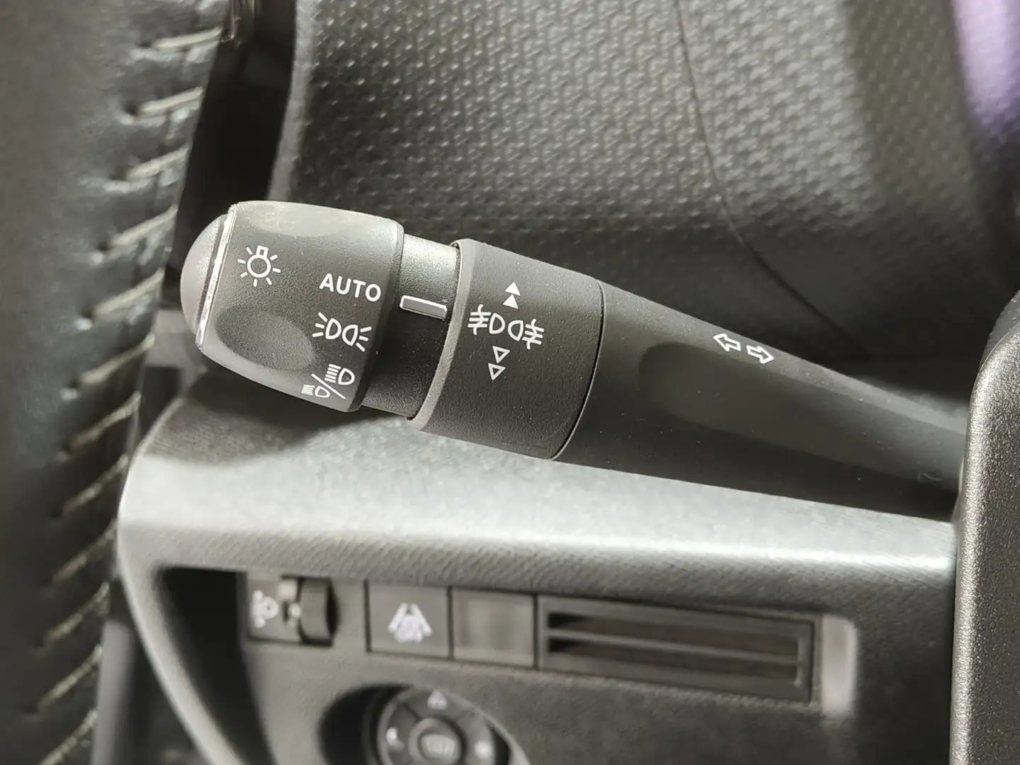 Foto Citroën C4 Citroen C4 BlueHDi 130 S&S Feel Pack EAT8 (130 CV)