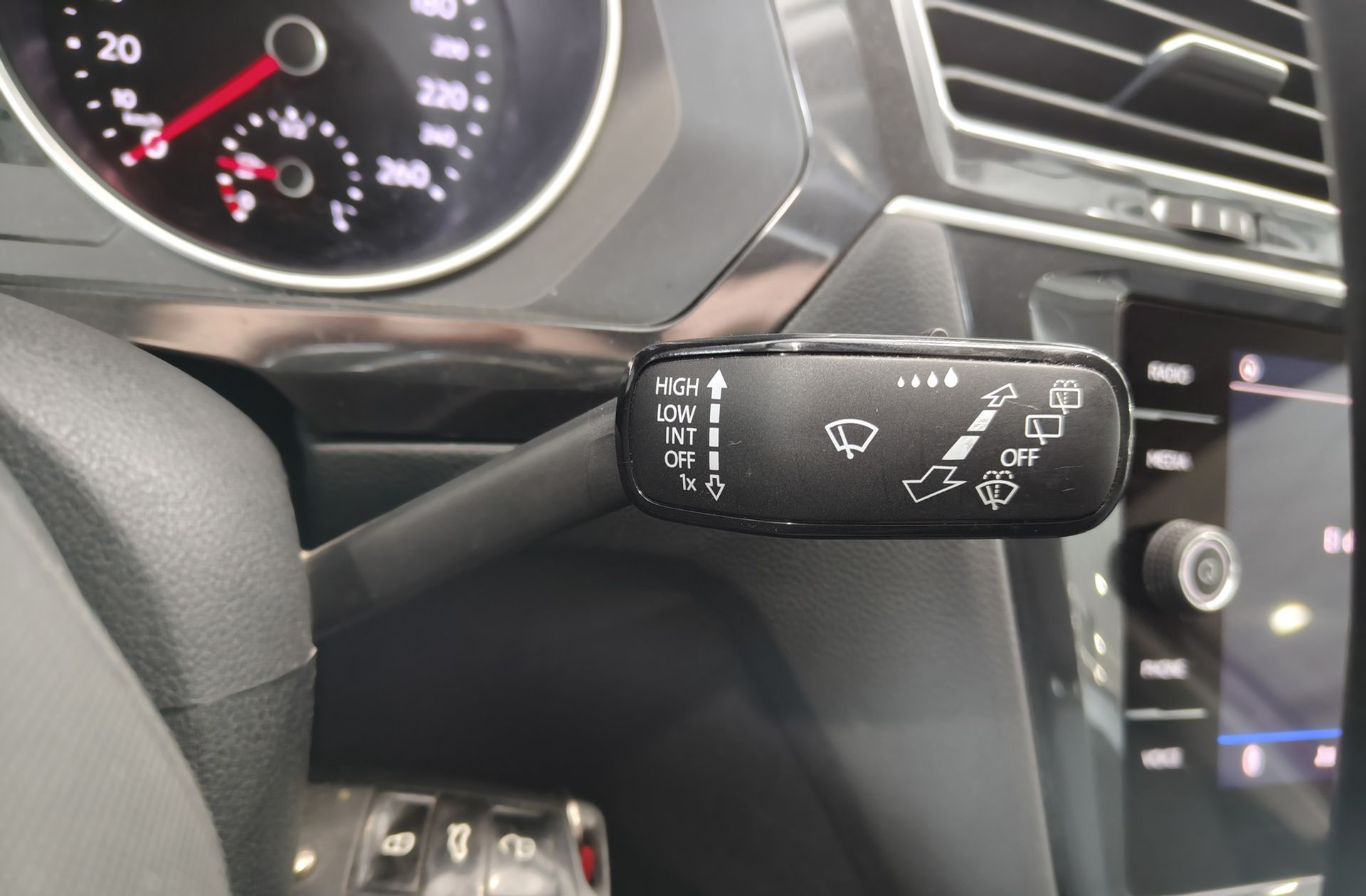 Volkswagen Tiguan 2.0 TDI - foto 31