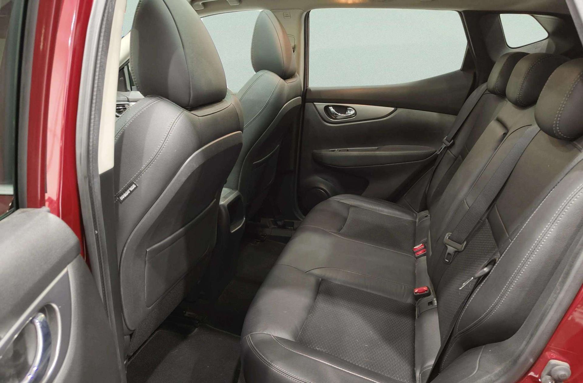 Nissan Qashqai DIG-T 140 Tekna 4x2 - foto 15