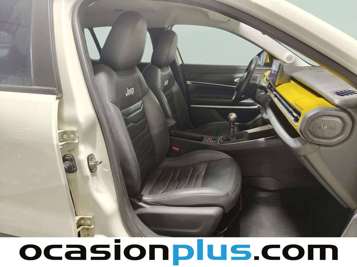 Foto Jeep Avenger Jeep Avenger 1.2 G Summit 74 kW (100 CV)