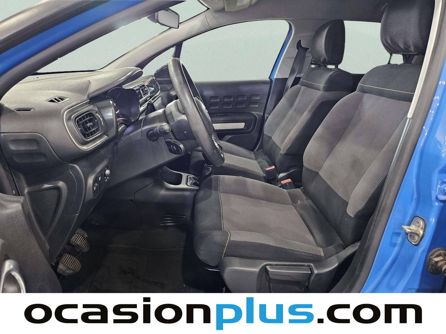 Foto asientos delanteros Citroën C3 Citroën C3 BlueHDi 75 S&S Feel (75 CV)