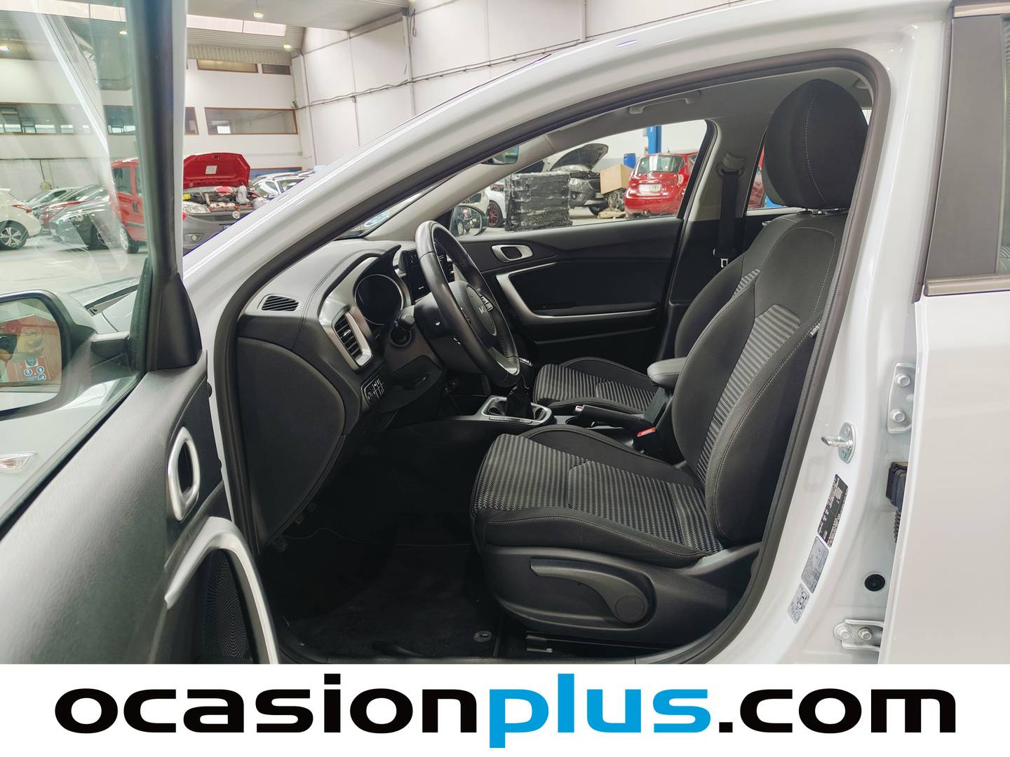 Foto asientos delanteros KIA Ceed KIA Ceed 1.0 T-GDI Drive (100 CV)