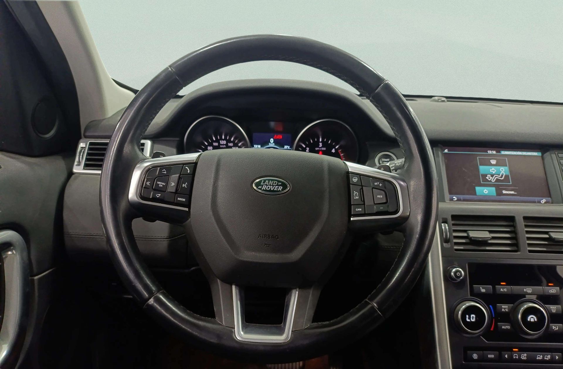 Land Rover Discovery Sport 2.0L TD4 SE 4x4 - foto 22