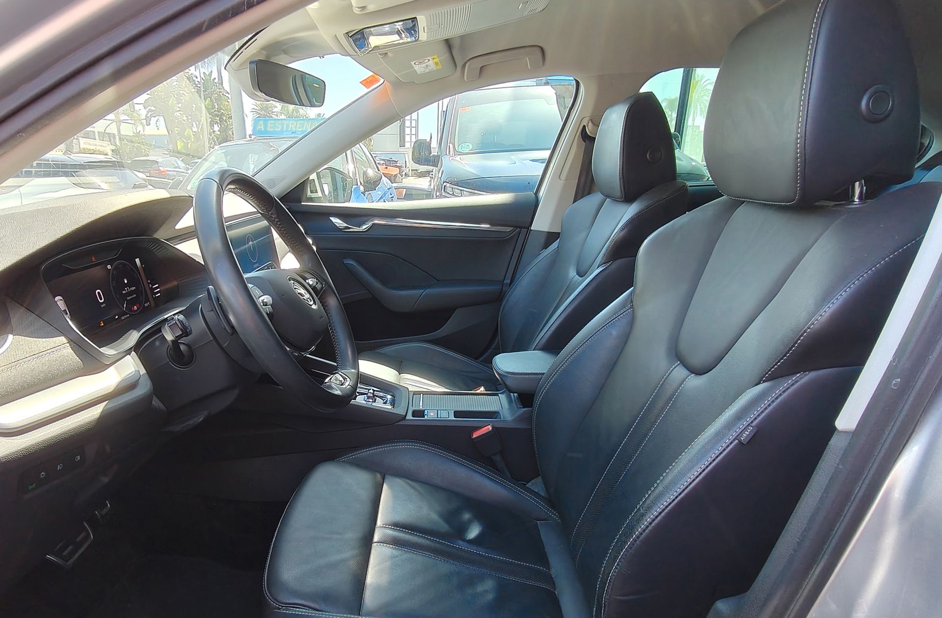 Škoda Octavia 2.0 TDI Style DSG - foto 11