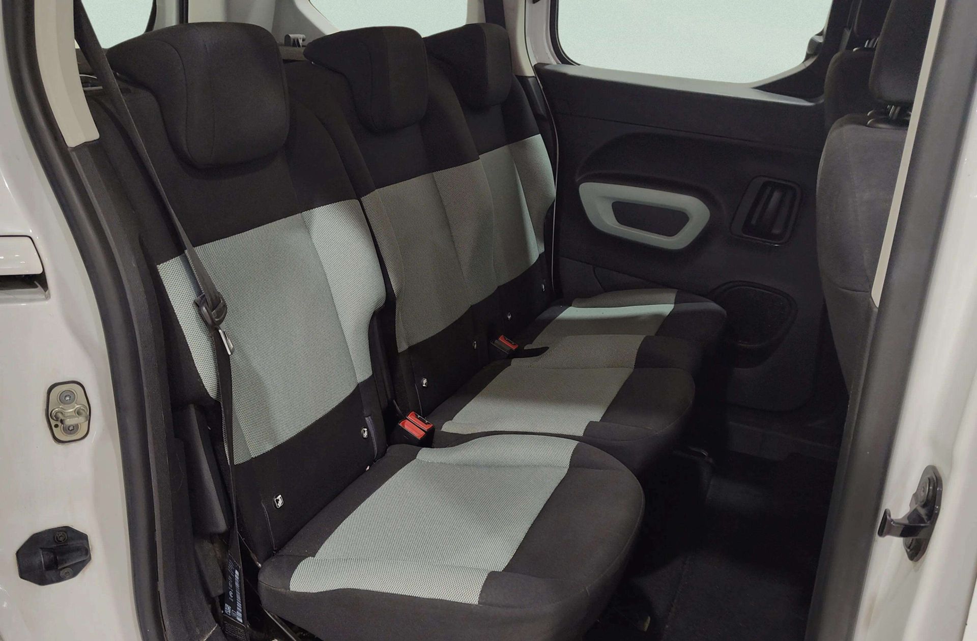 Citroën Berlingo Combi PureTech 110 Talla M Feel - foto 17