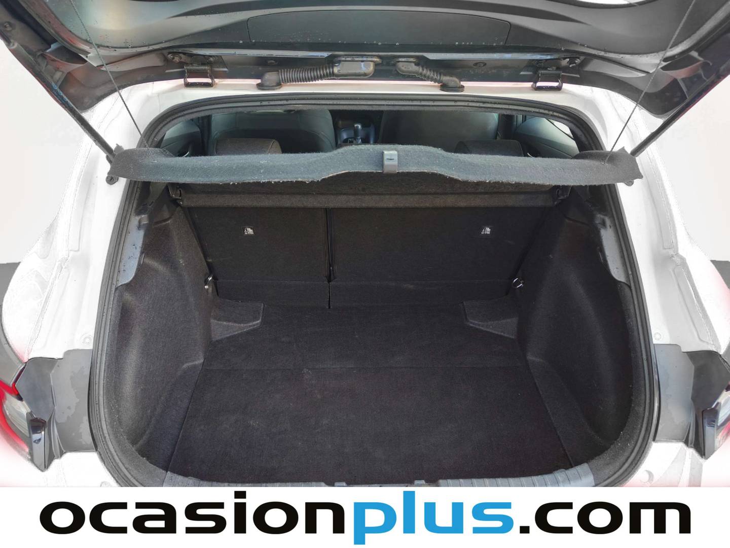 Fotos maletero Toyota Corolla Toyota Corolla 140H Active Plus (140 CV)