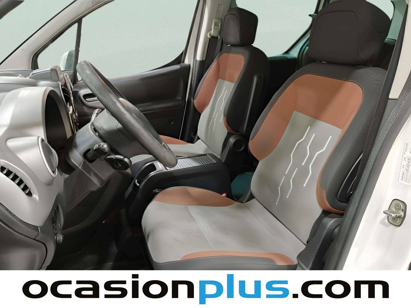 Foto asientos delanteros Peugeot Partner Peugeot Partner Tepee Tepee Combi BlueHDI 100 Style (100 CV)