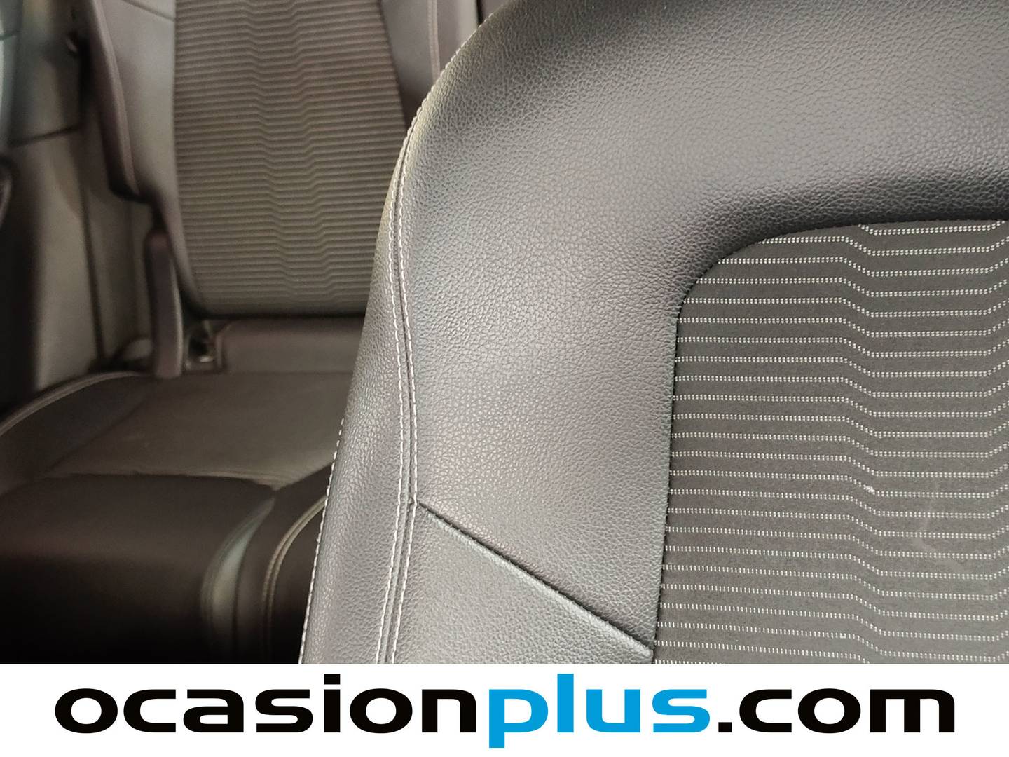 Foto Mercedes GLB Mercedes-Benz GLB GLB 220 D 4MATIC (190 CV)