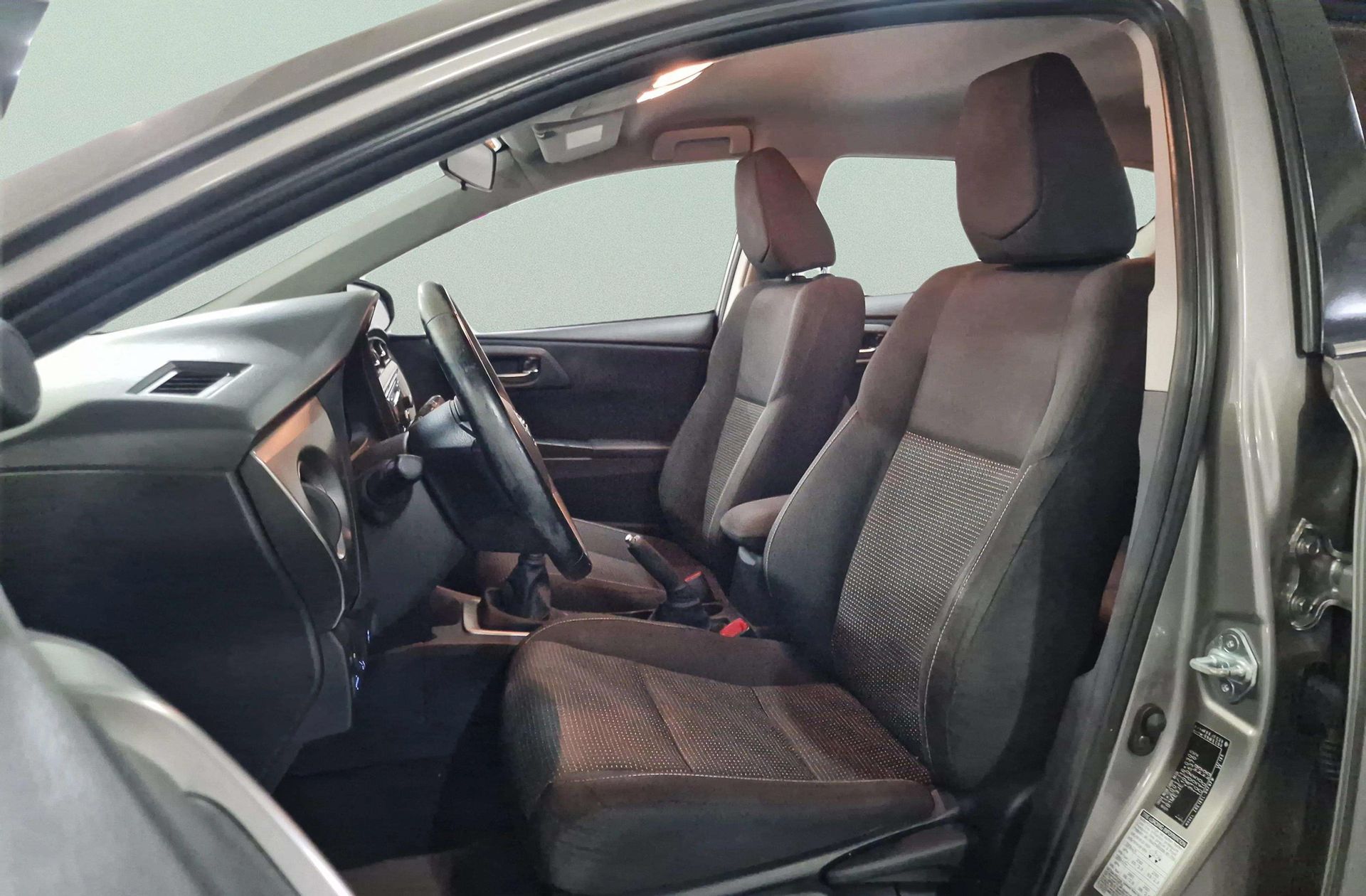 Toyota Auris 130 Active - foto 8