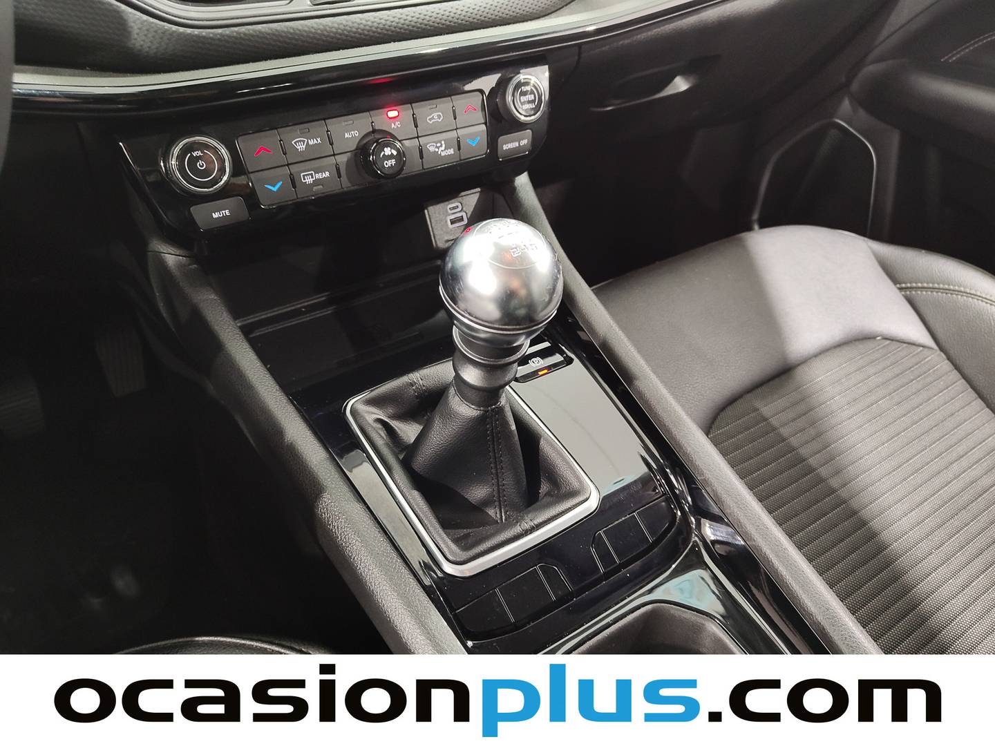 Foto Jeep Compass Jeep Compass 1.3 Gse Night Eagle FWD MT (130 CV)