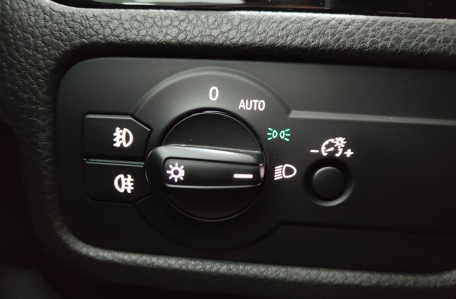 Volkswagen Touareg 3.0 TDI BMT tiptronic - foto 25