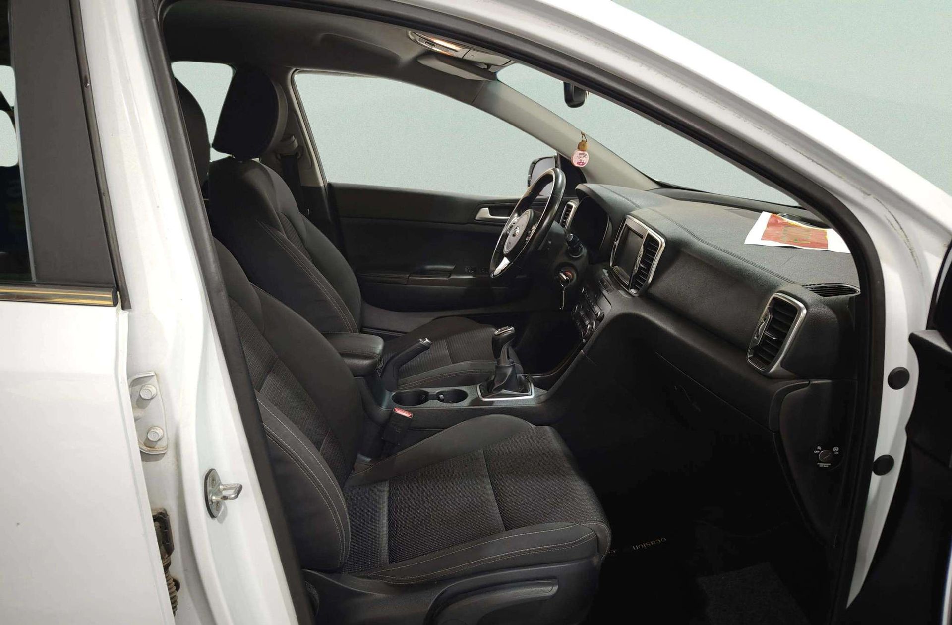 Kia Sportage 1.6 GDi x-Tech17 4x2 - foto 14