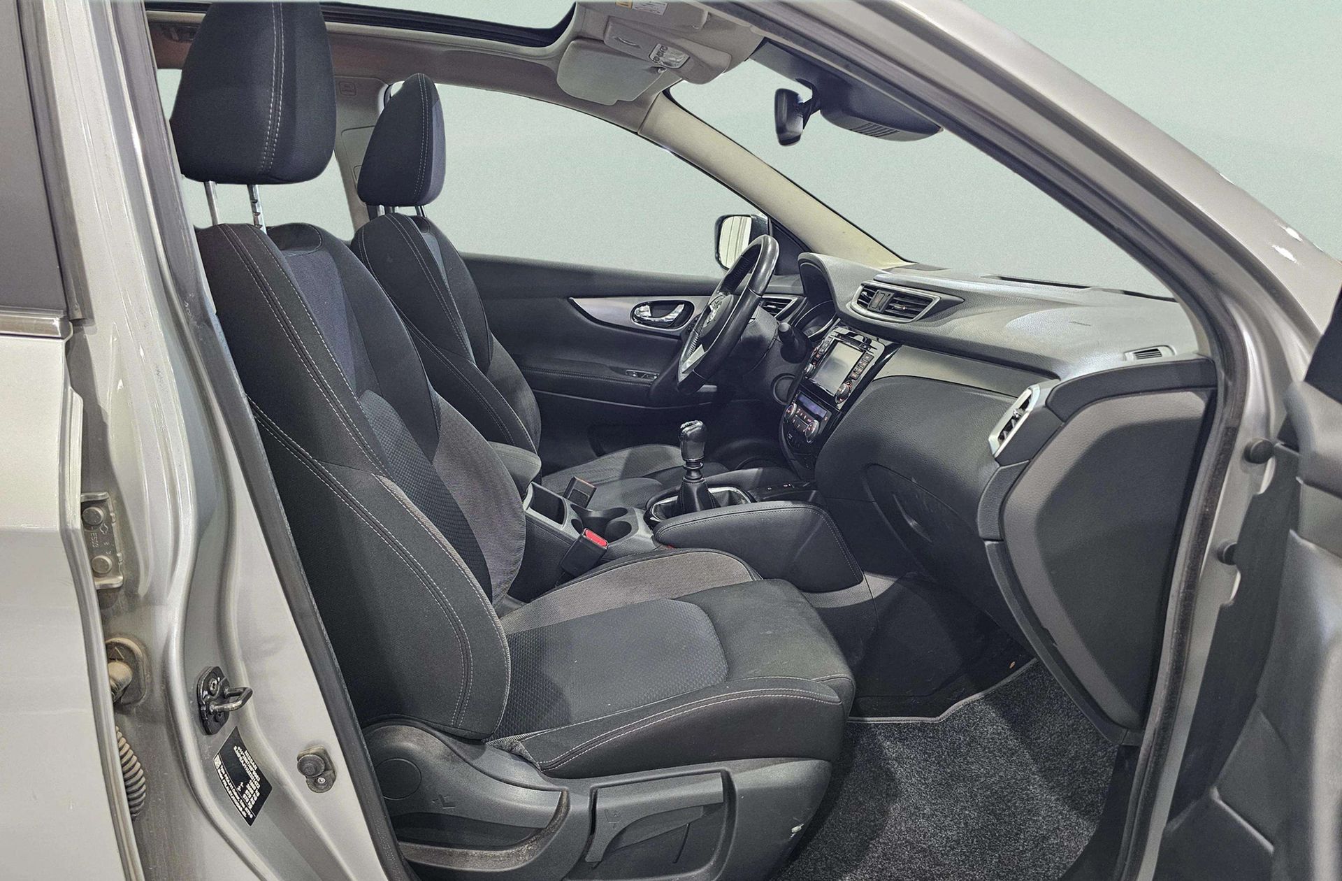 Nissan Qashqai DIG-T 115 N-Connecta - foto 16