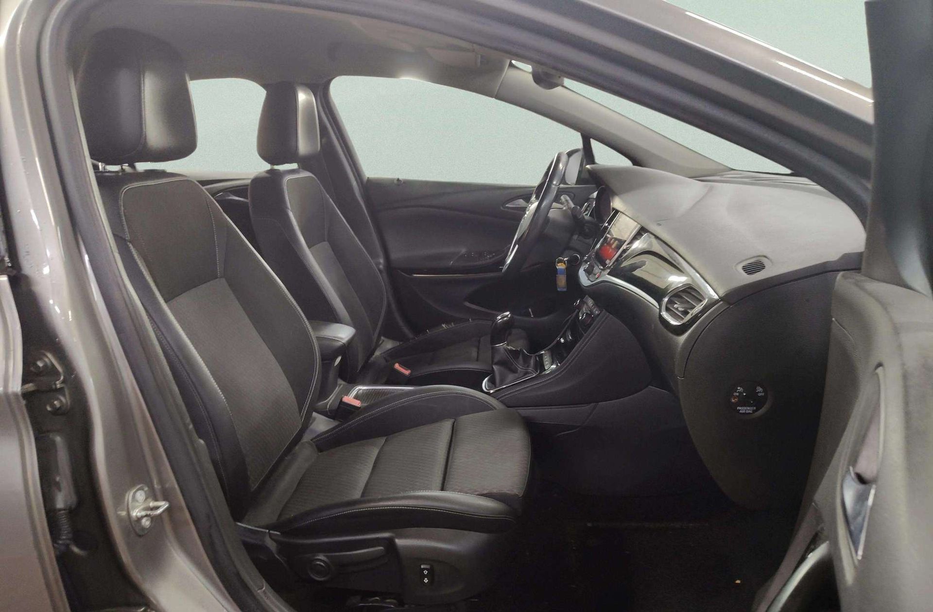 Opel Astra 1.6 CDTi Excellence - foto 19