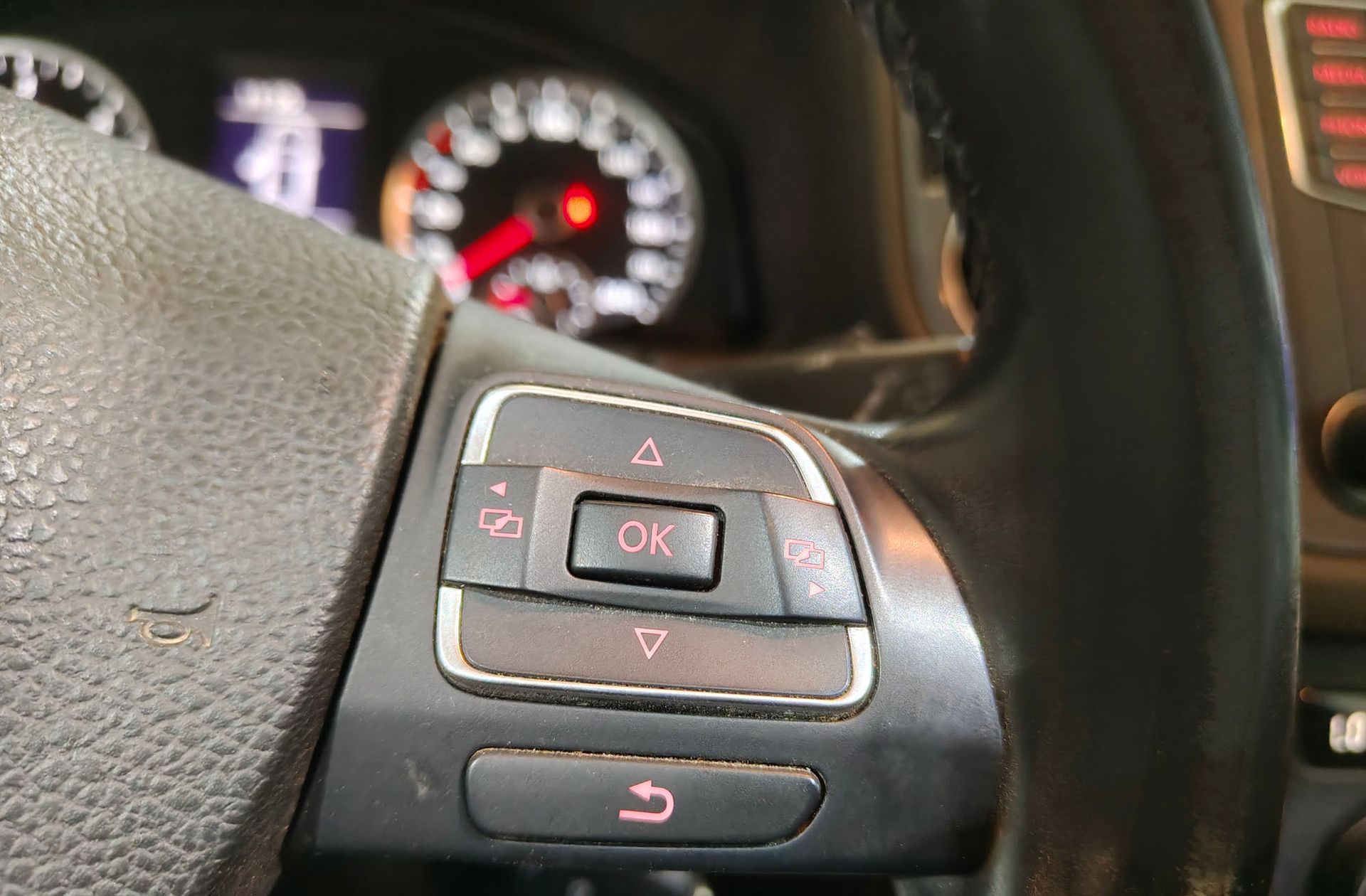 Volkswagen Tiguan T1 2.0 TDI 4x2 - foto 24