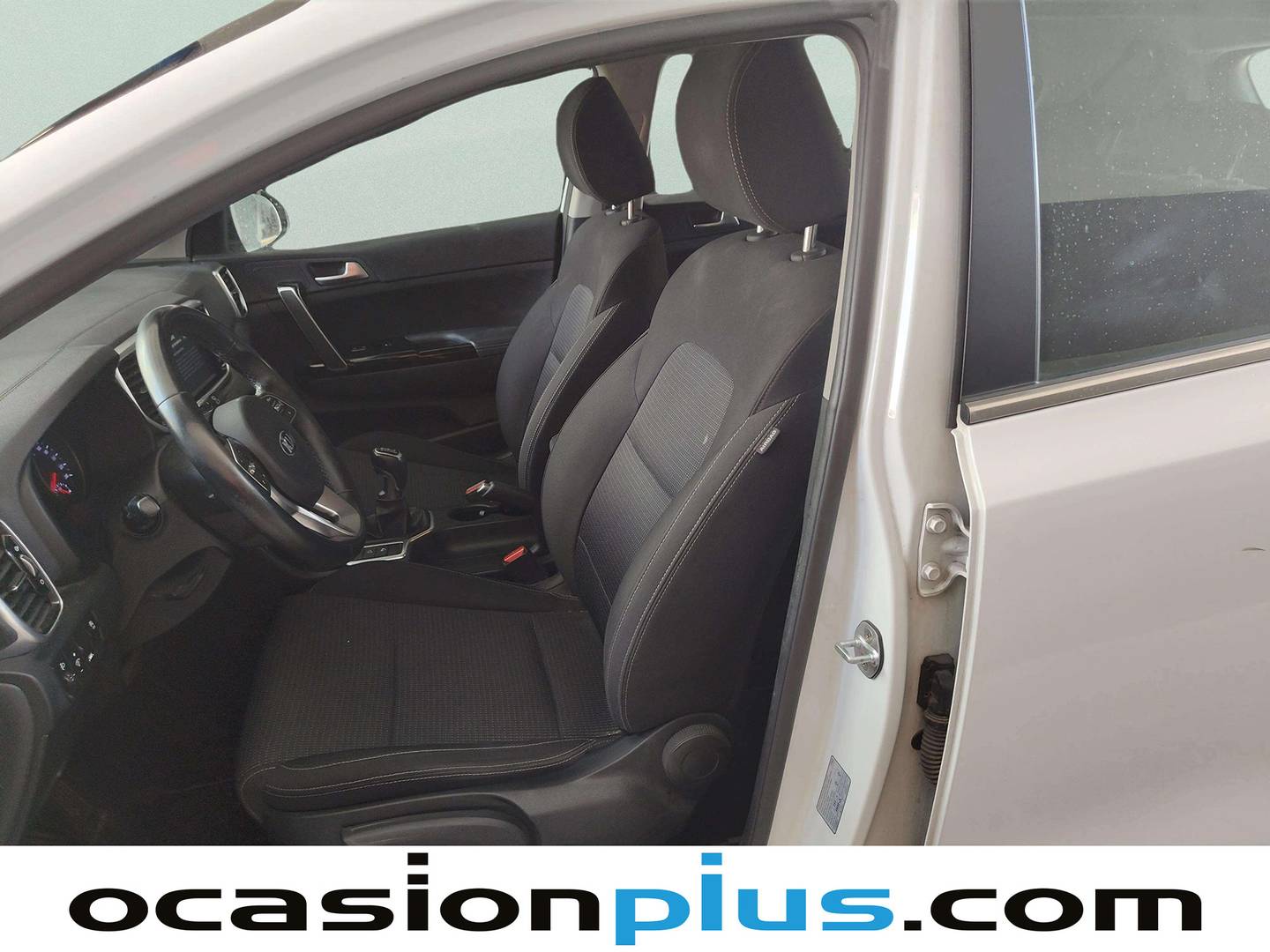 Foto asientos delanteros KIA Sportage KIA Sportage 1.6 CRDi Drive 4x2 (115 CV)