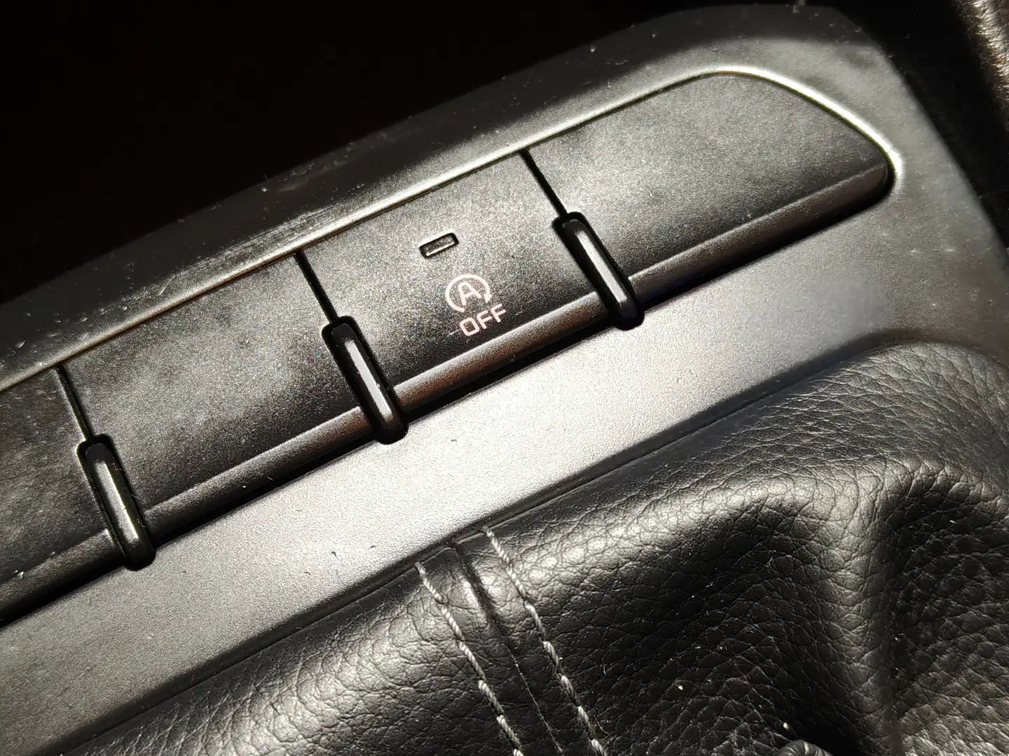 Foto KIA Stonic Kia Stonic 1.2 CVVT Concept Eco-Dynamic (84 CV)