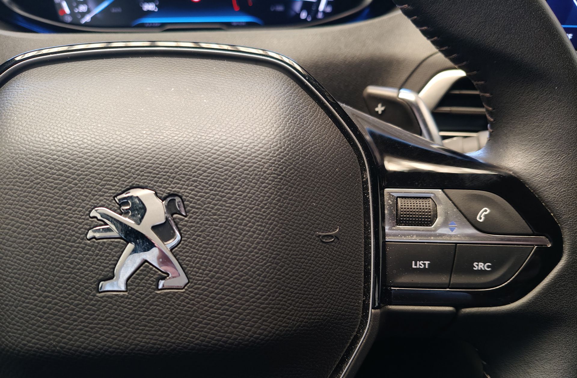 Peugeot 3008 BlueHDi 130 Active Pack EAT8 - foto 34